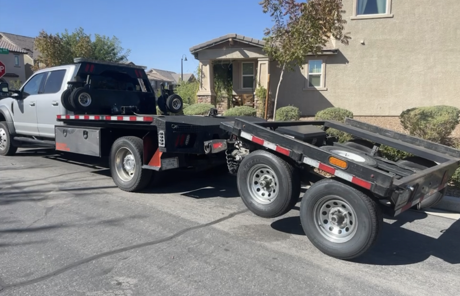 Container Moving Truck & Trailer thumbnail 2