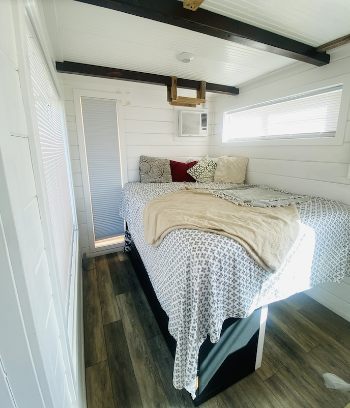 Container Tiny Home thumbnail 8