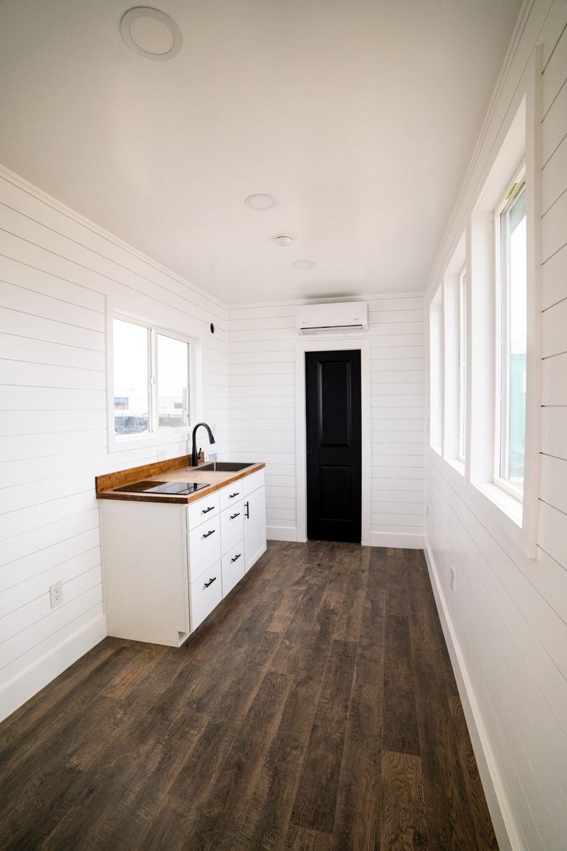 Luxe ALT 20’ Tiny Home thumbnail 2