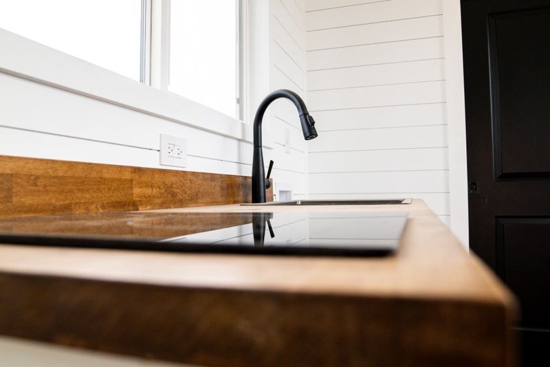 Luxe ALT 20’ Tiny Home thumbnail 7