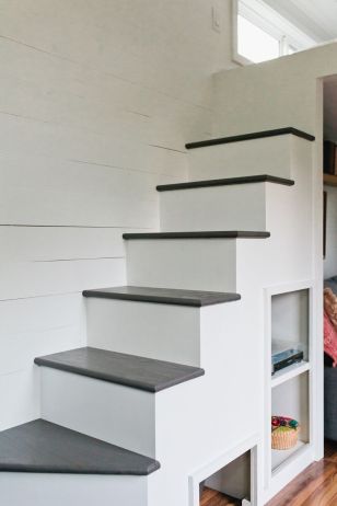 Golden American Tiny House thumbnail 4