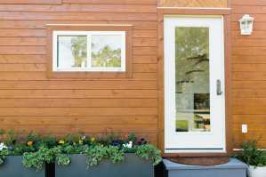 Golden American Tiny House thumbnail 5