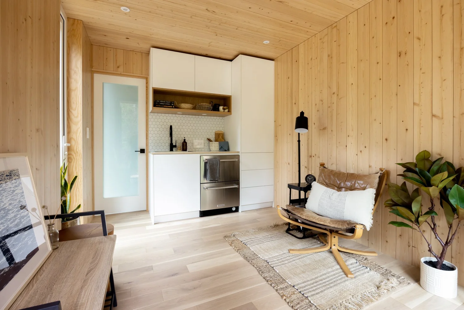 Model 240 thumbnail 3