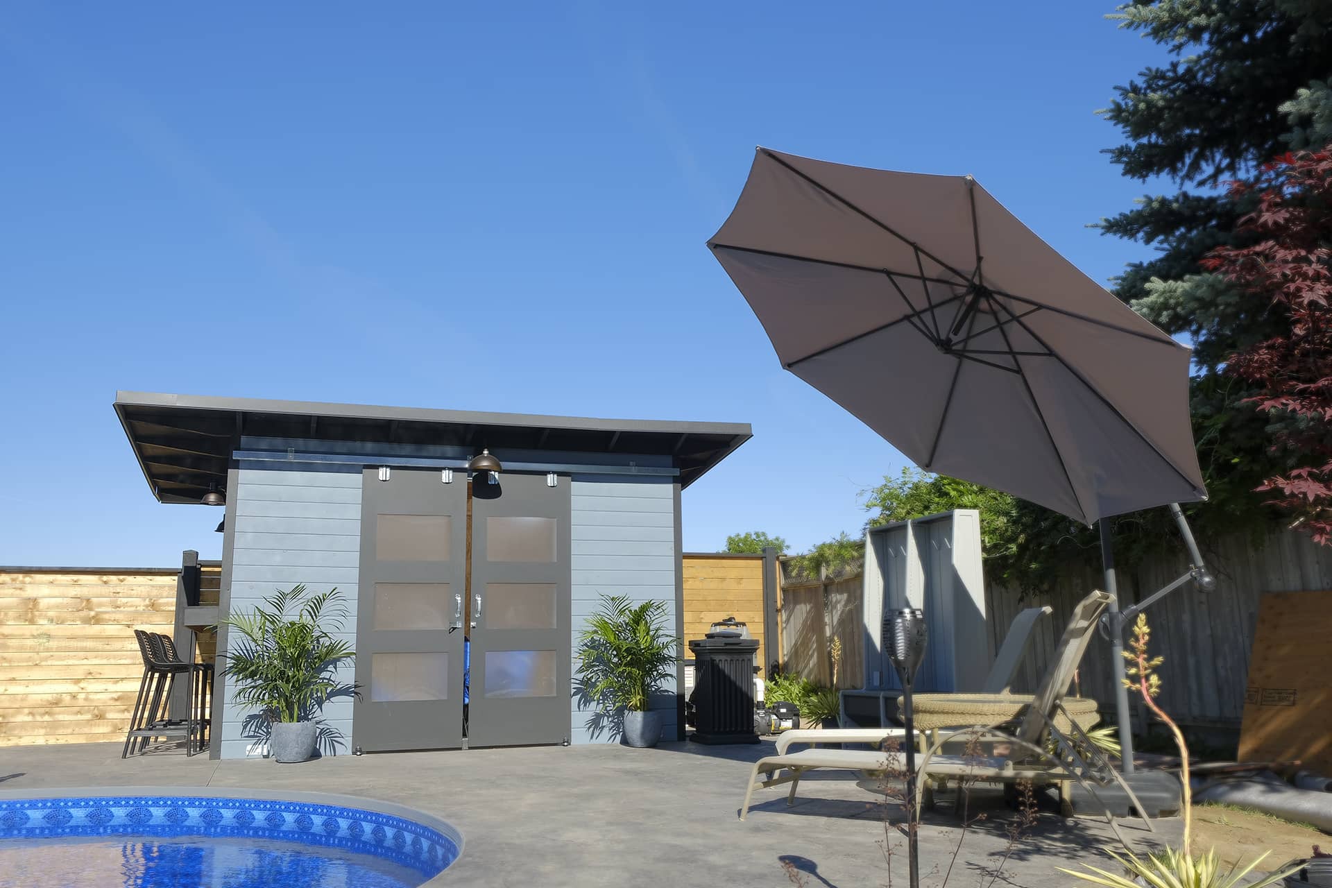 S.S - The Tilsonburg Poolside Bar thumbnail 3