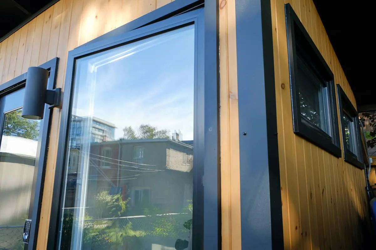 Toronto Office Studio thumbnail 3