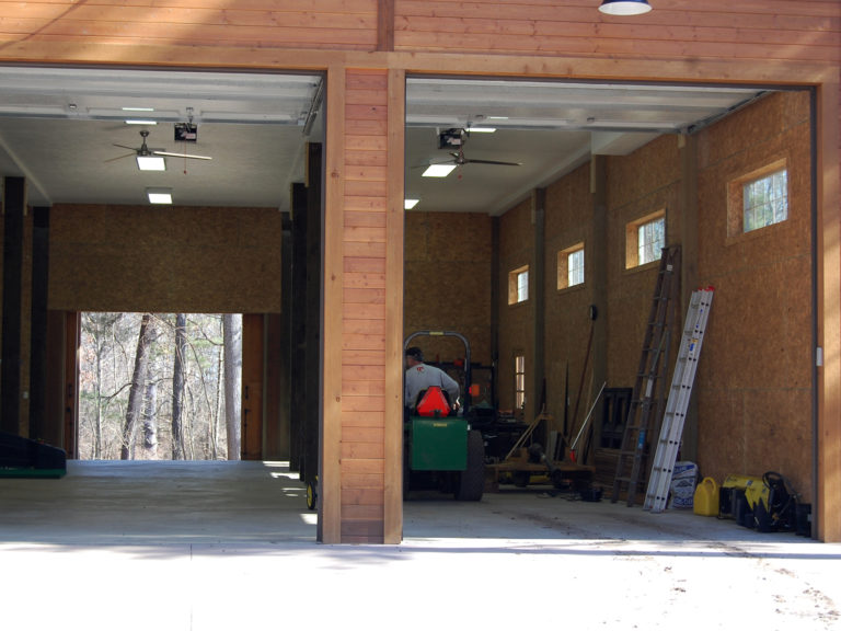 Coach House 70 ft thumbnail 9