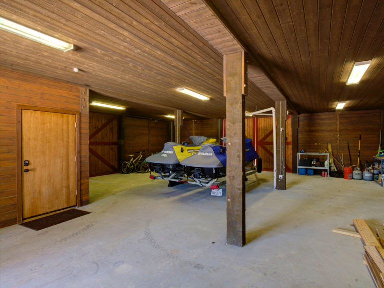 Denali Barn Apartment 72 ft thumbnail 30