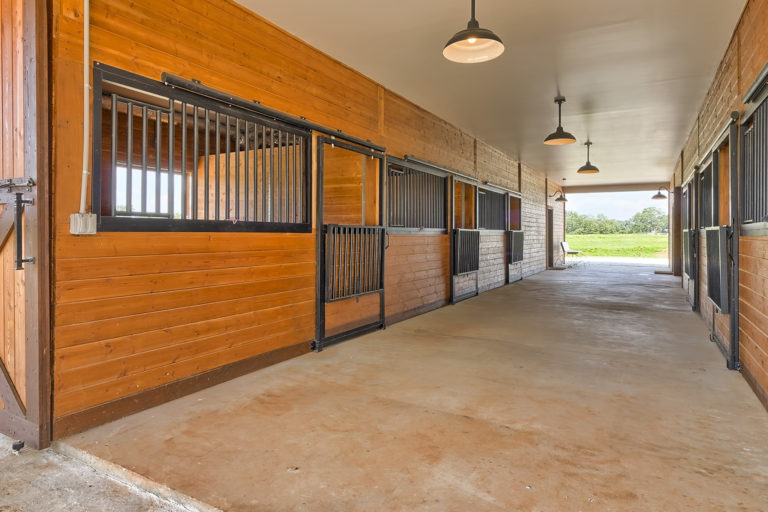 Denali Barn Apartment 72 ft thumbnail 88