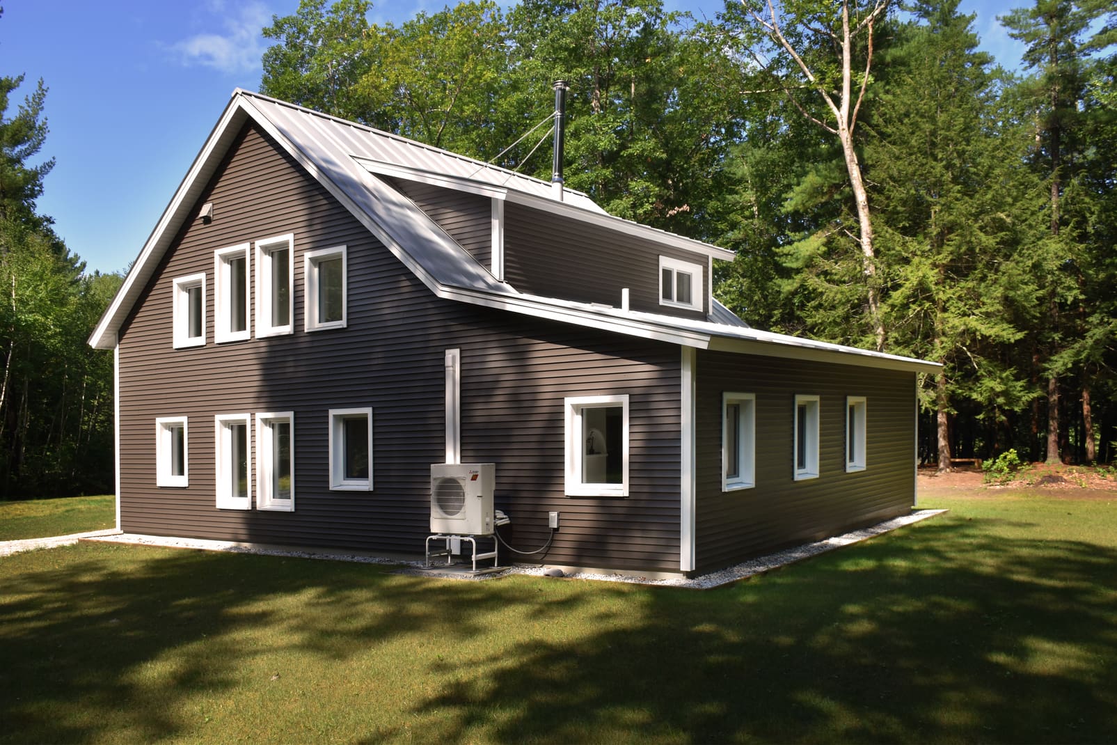 A Tradd in Hollis, NH thumbnail 2