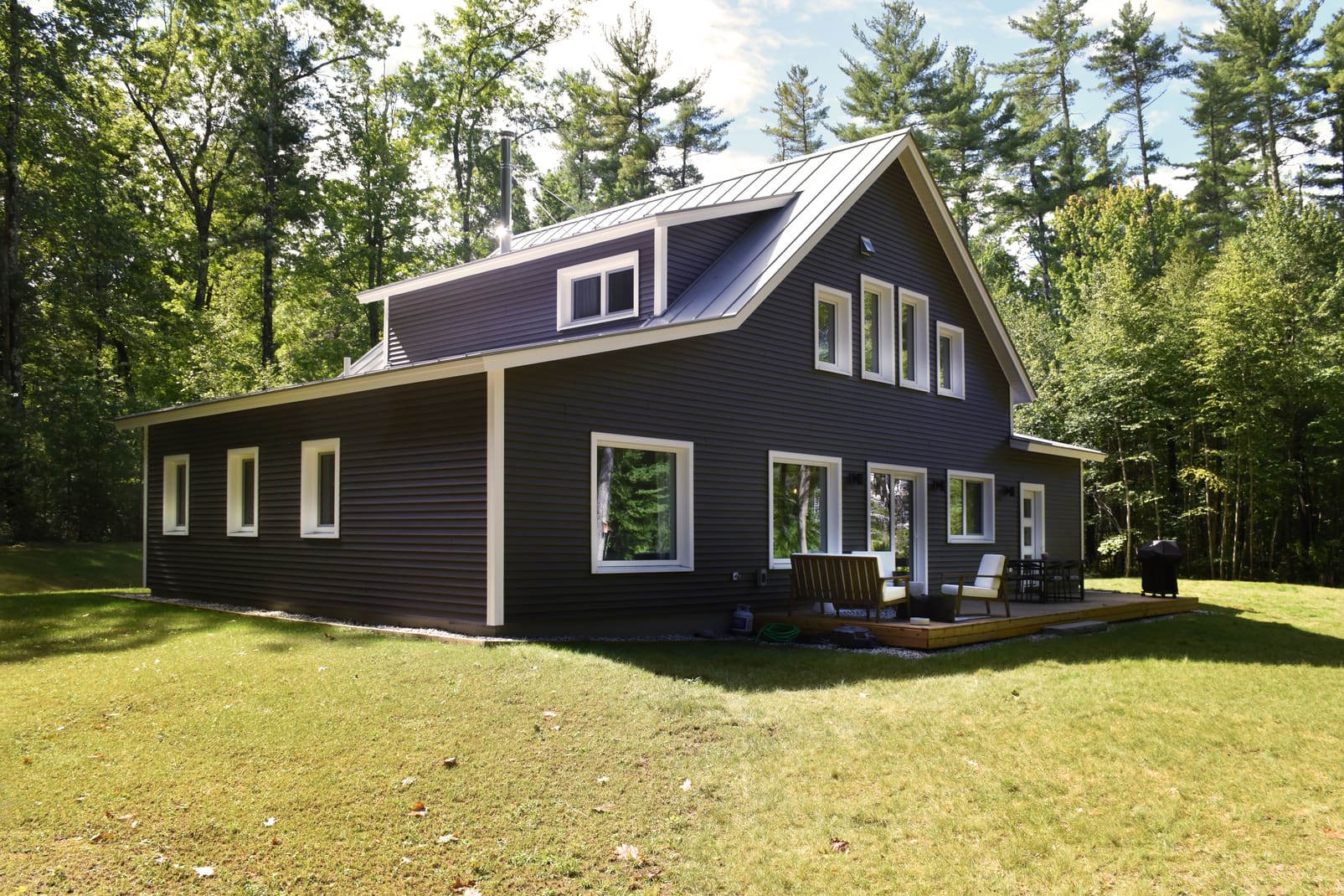 A Tradd in Hollis, NH thumbnail 3