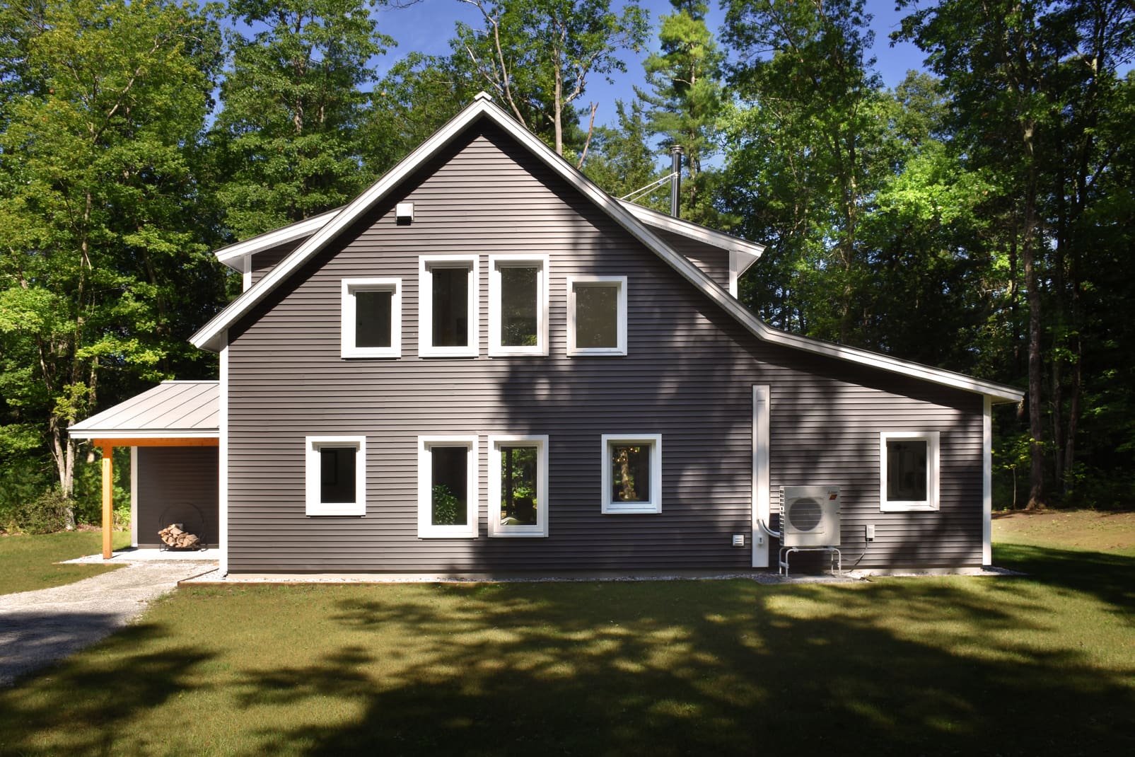 A Tradd in Hollis, NH thumbnail 4