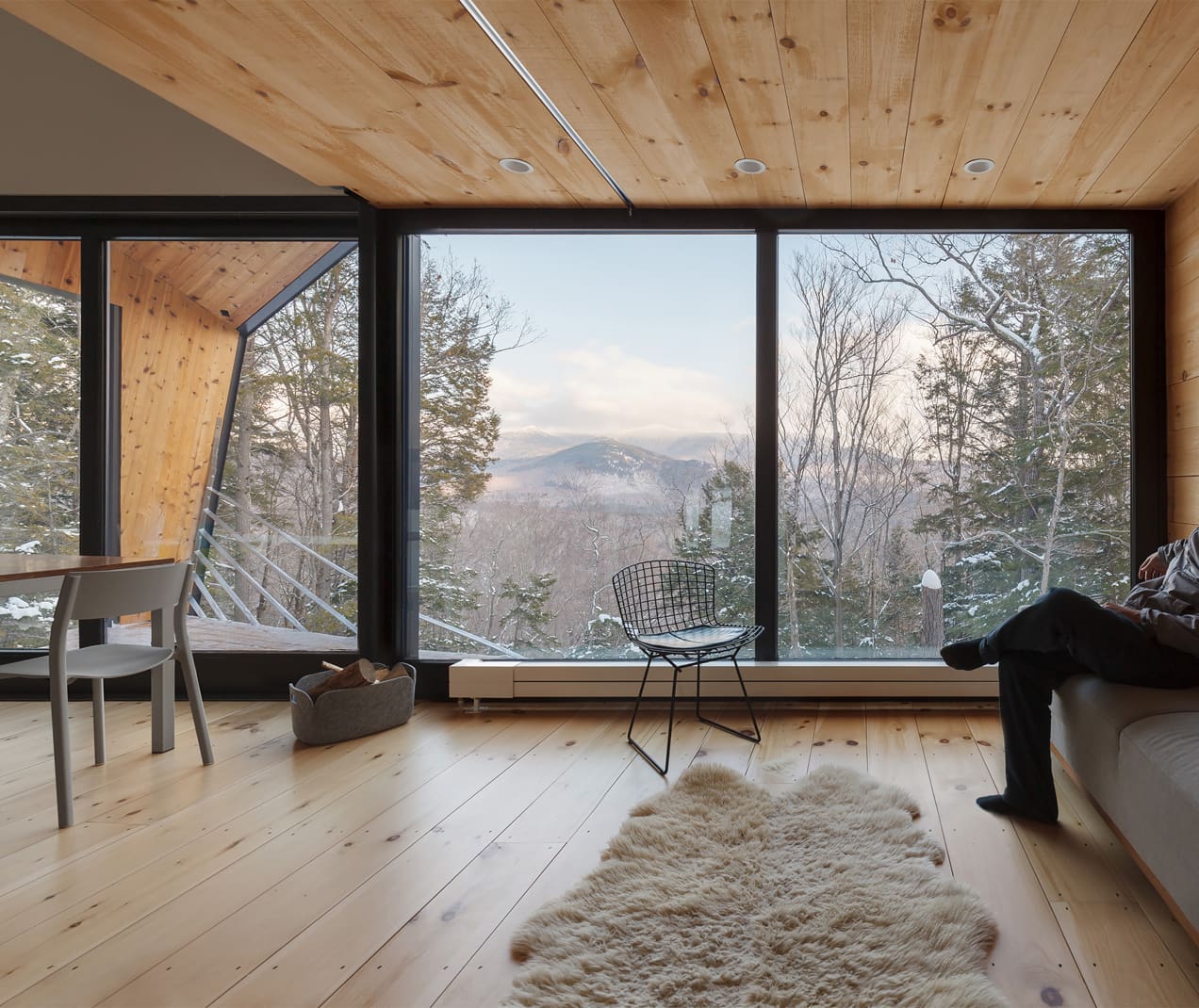 Cabin on a Rock thumbnail 8