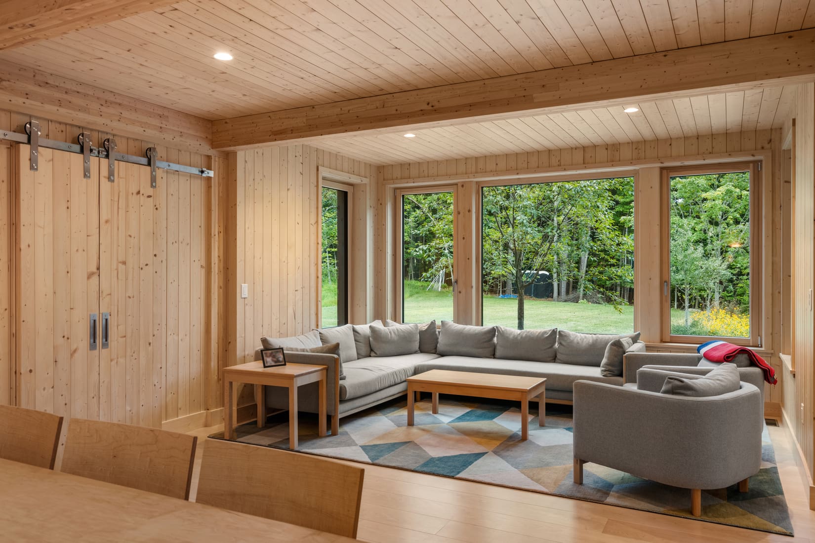 Hanover Modern thumbnail 5