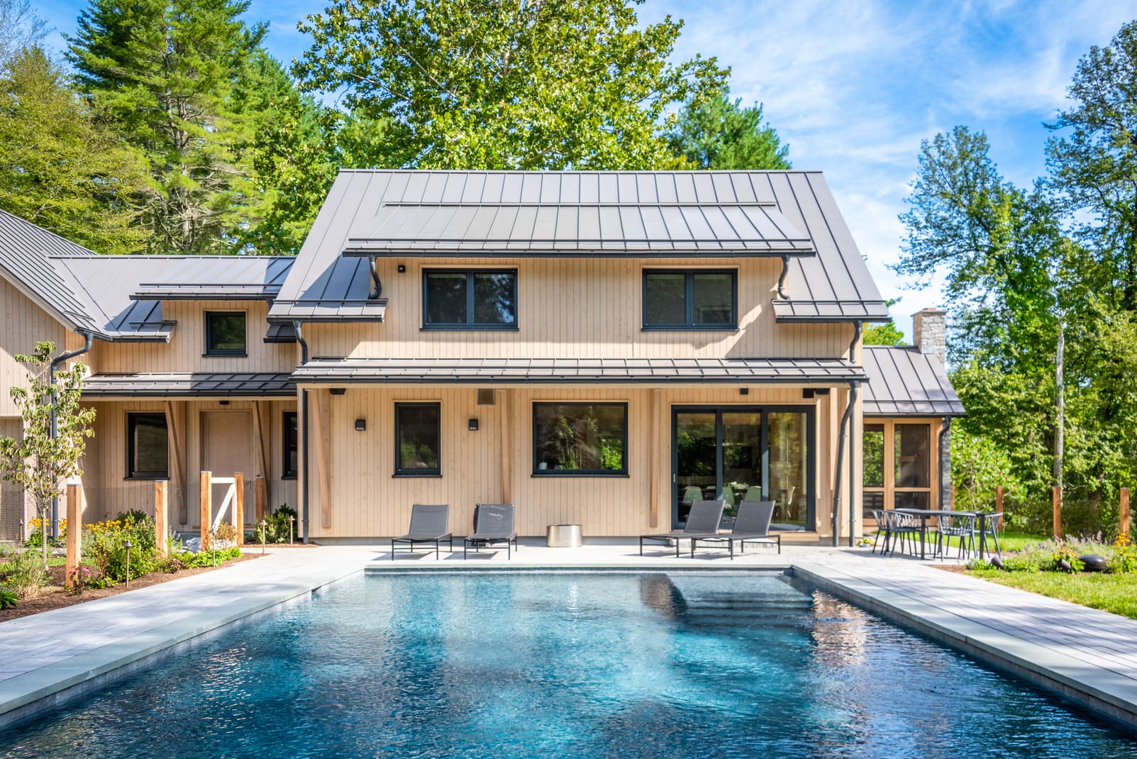 Housatonic River House by Bensonwood