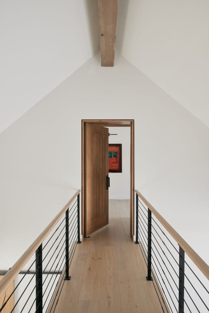 Mountain View Farmhouse thumbnail 9