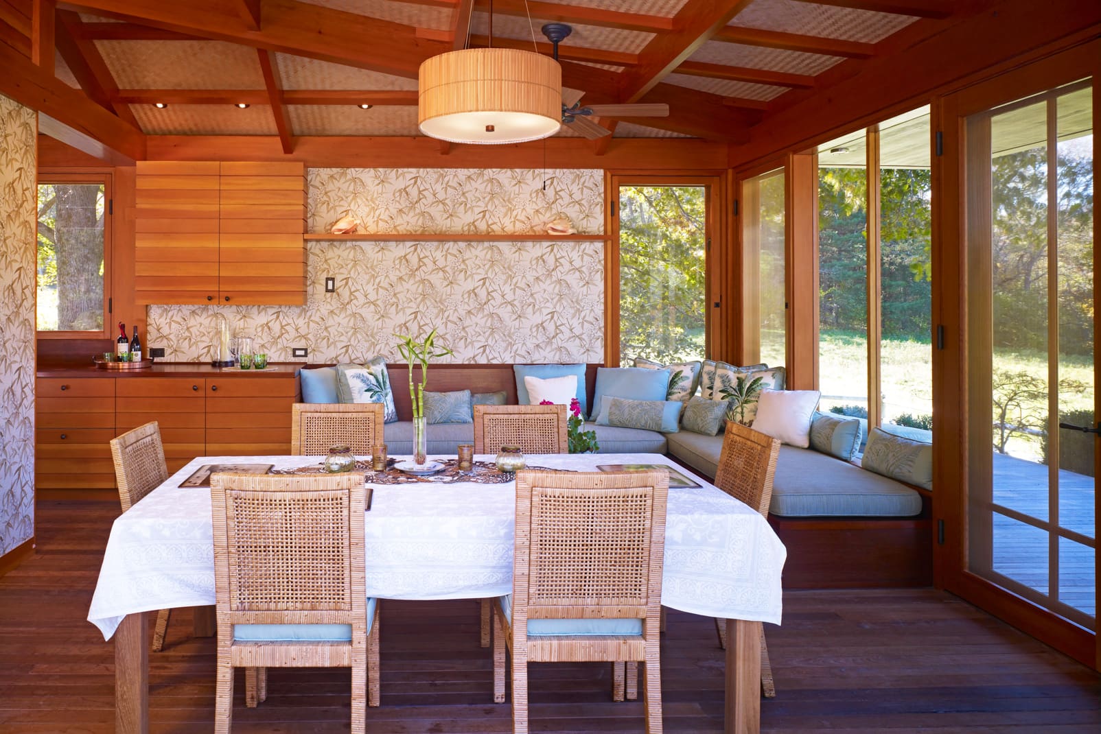 Polynesian Pool House thumbnail 4