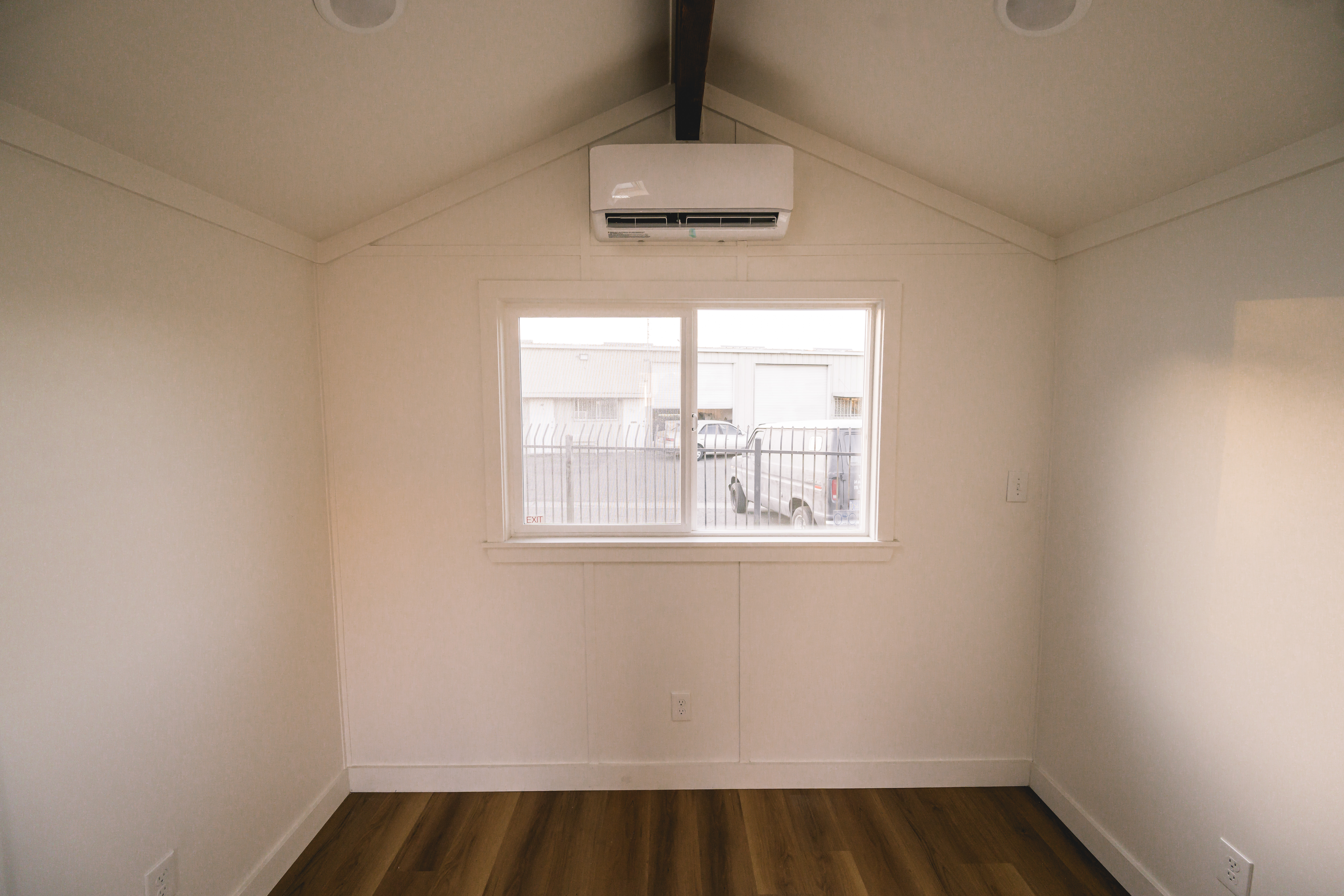 Element Cabin 18 thumbnail 15