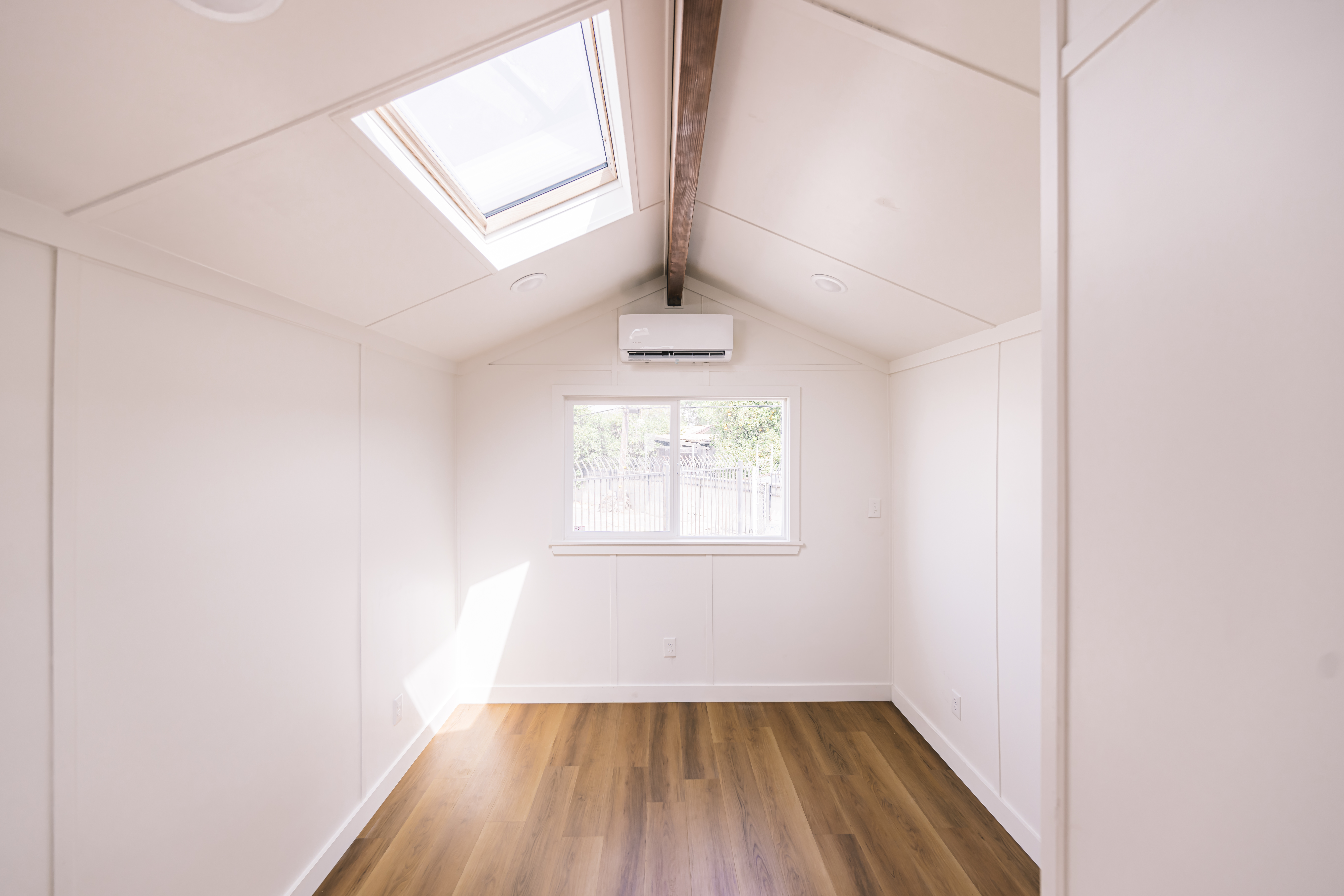 Element Cabin 18 thumbnail 2