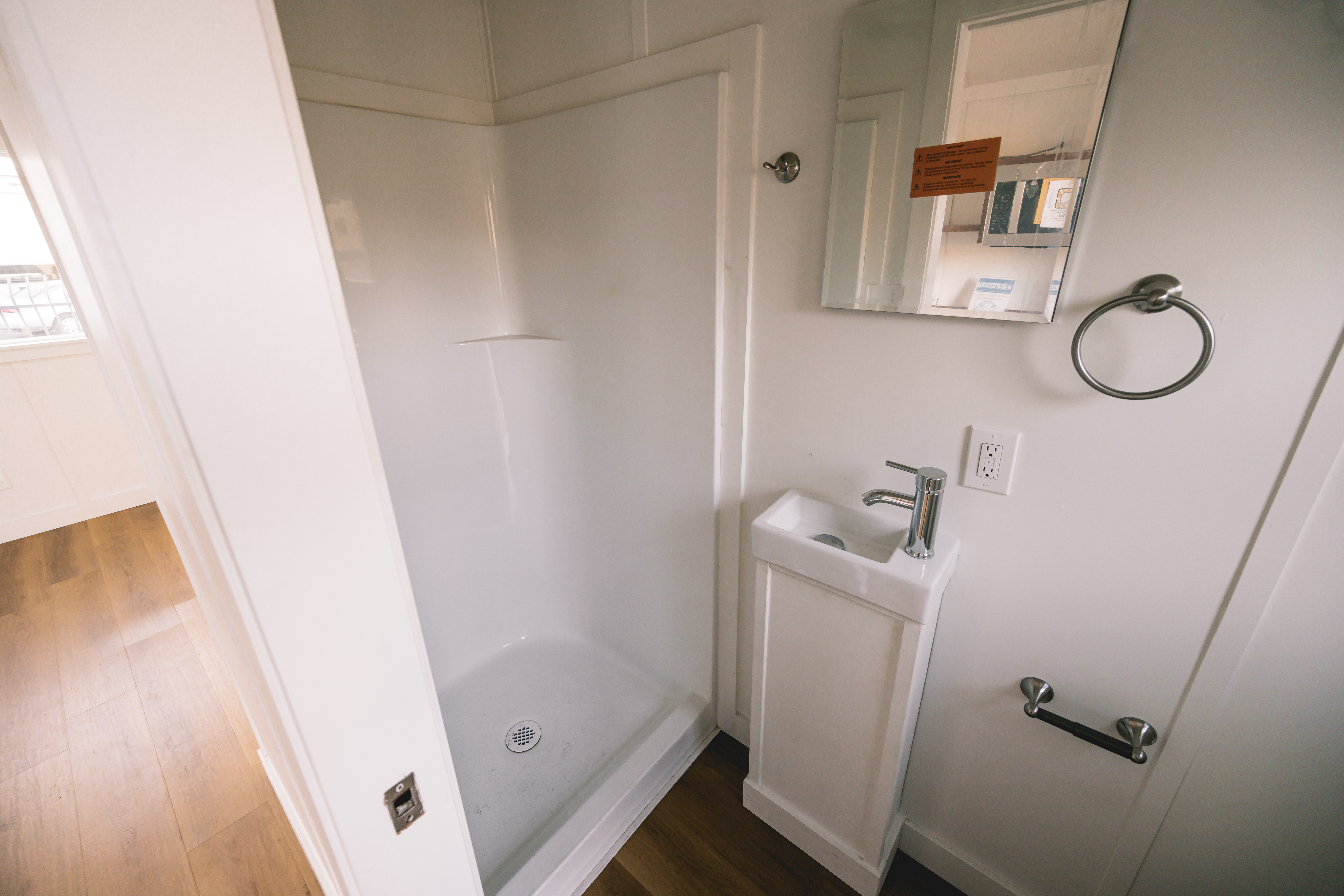 Element Cabin 18 thumbnail 7