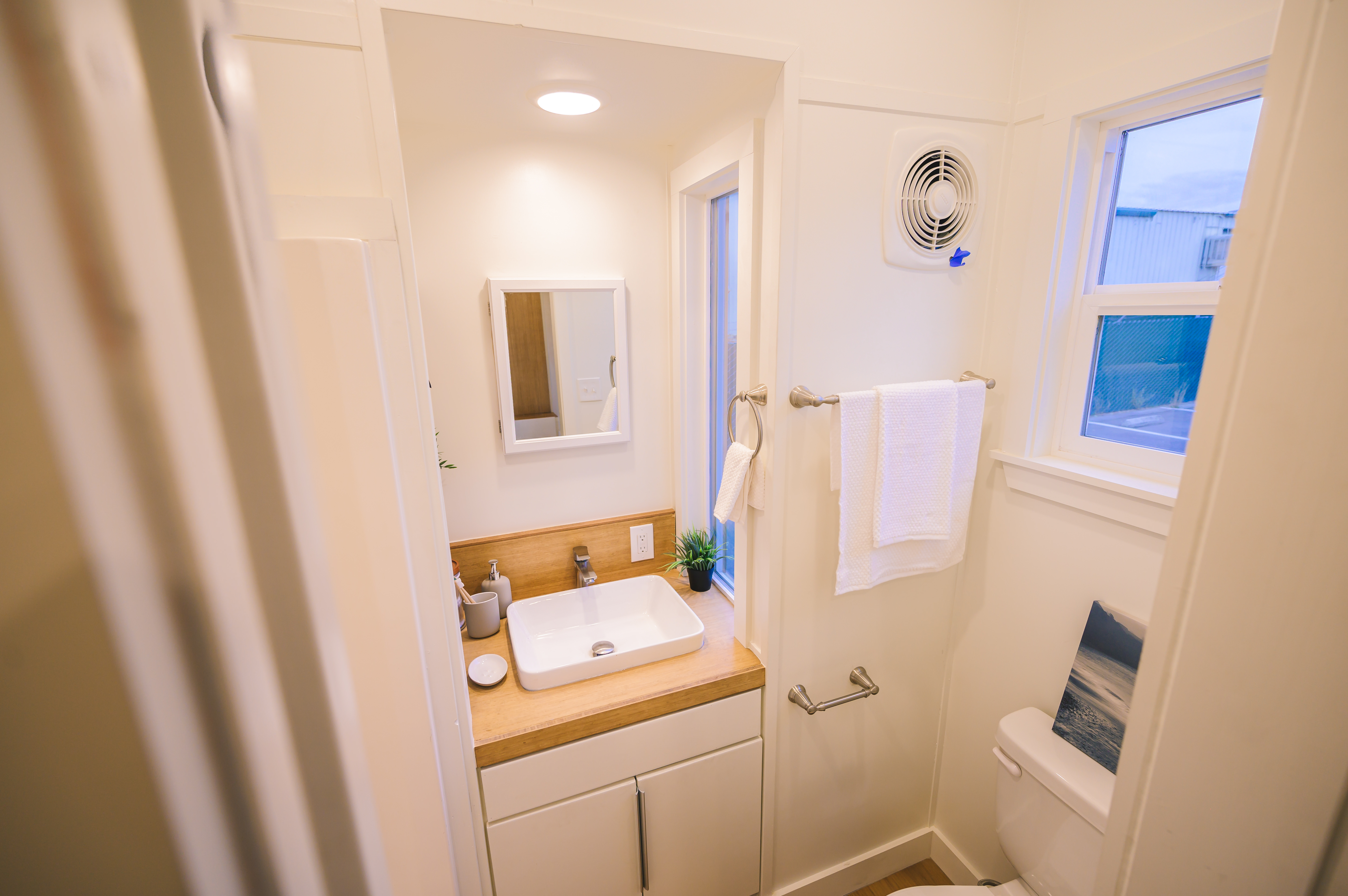 Studio 20 thumbnail 4