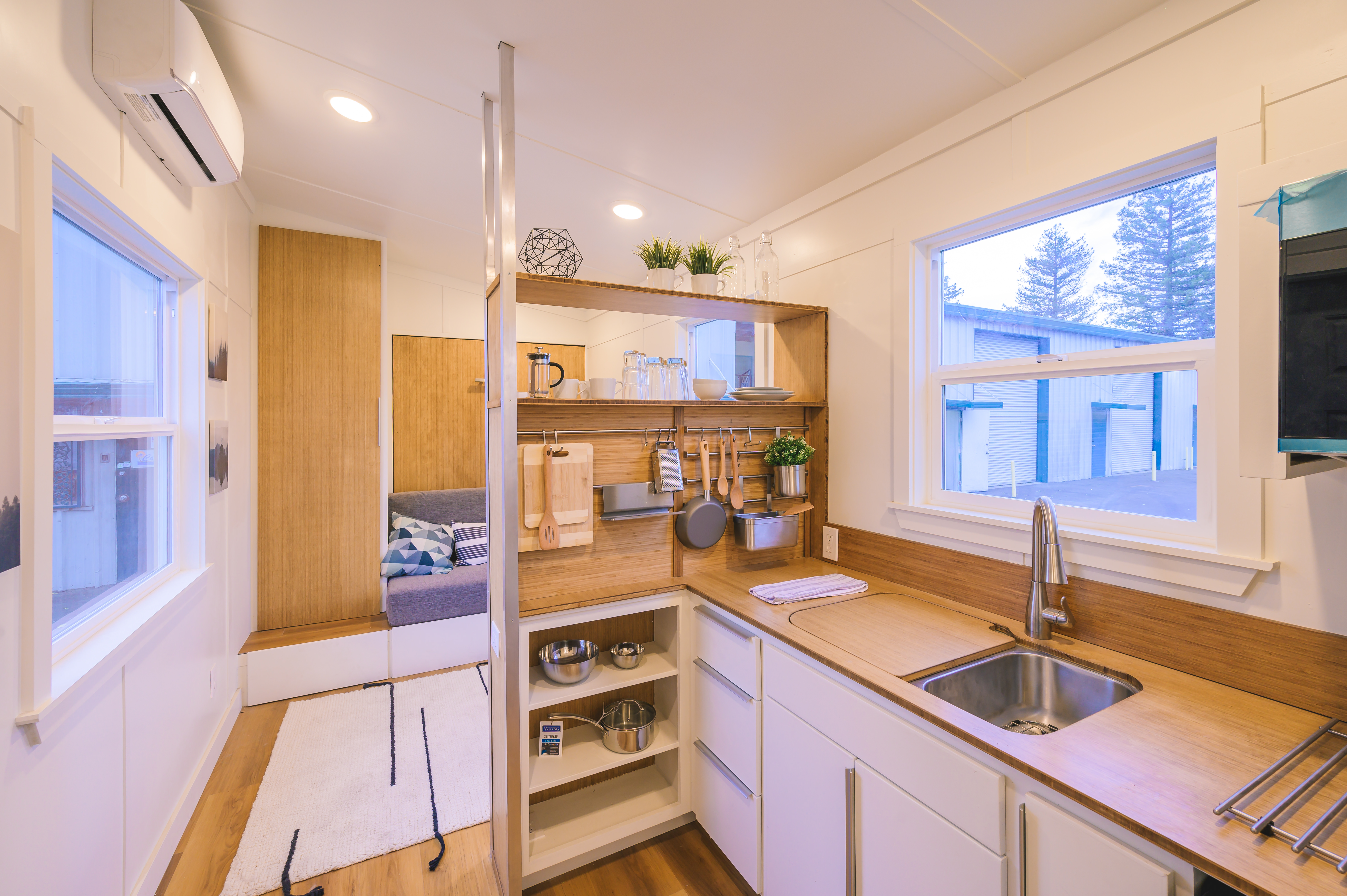 Studio 20 thumbnail 7