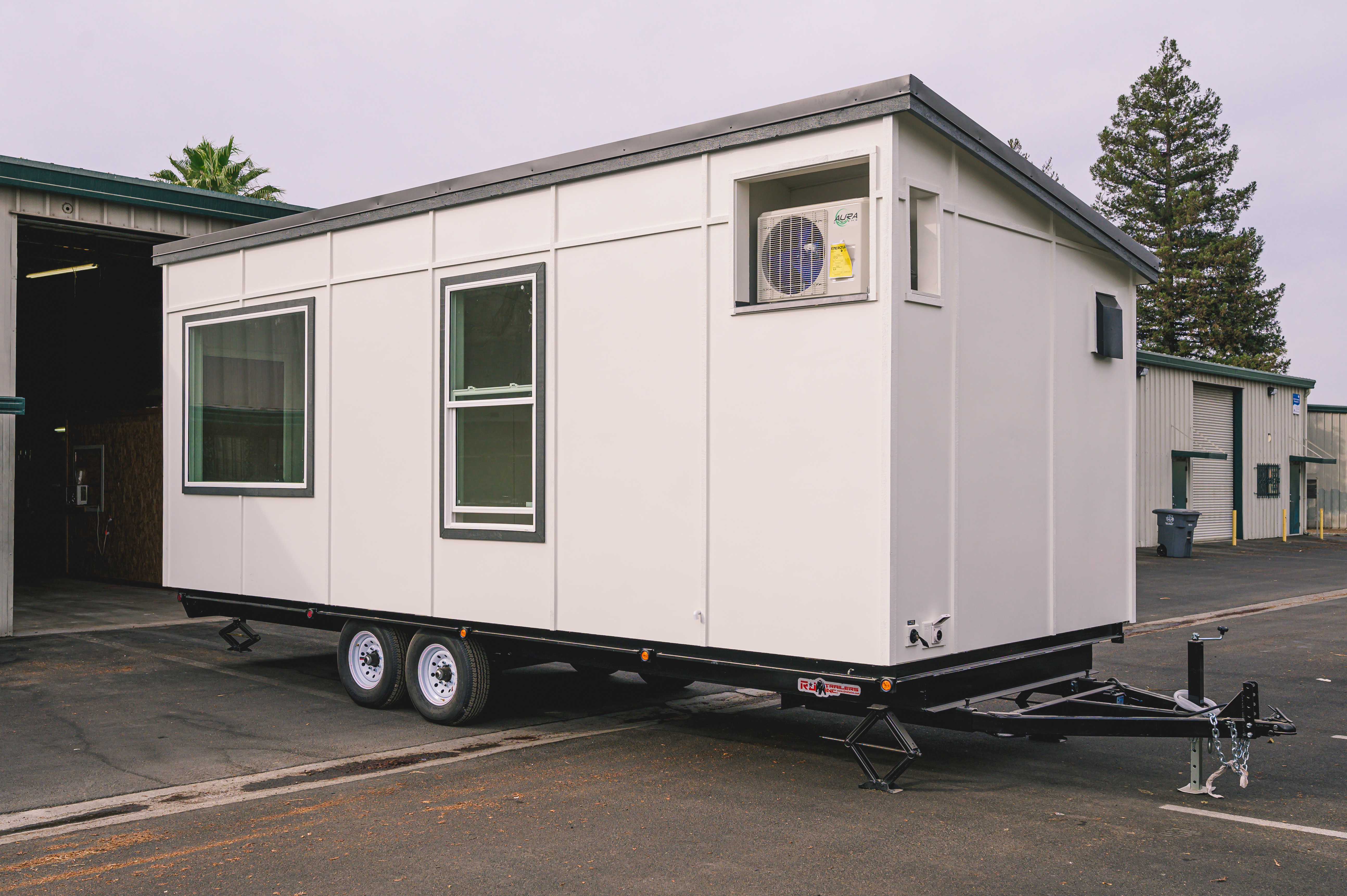 Studio 24 X thumbnail 3