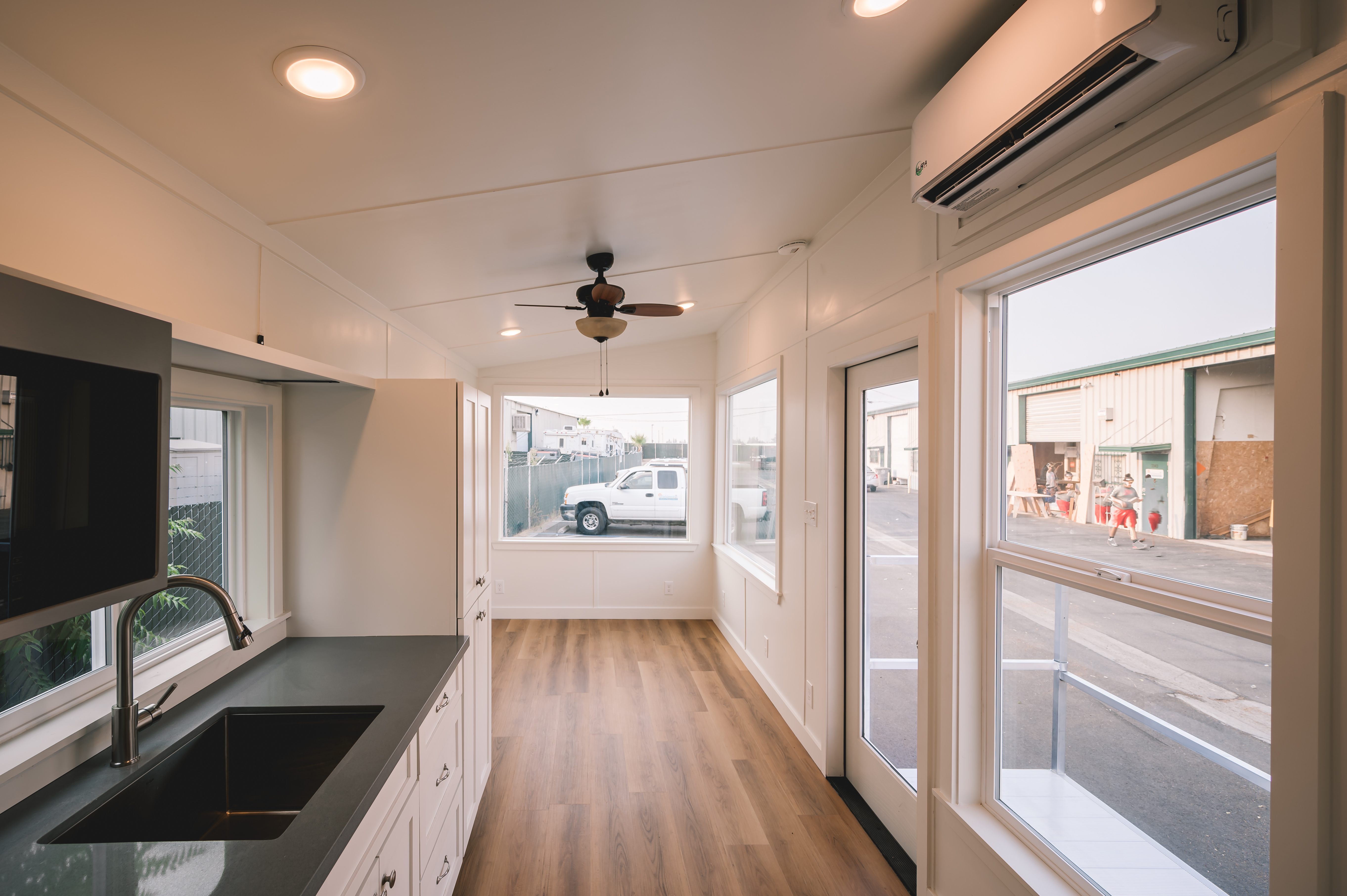 Studio 30 thumbnail 4