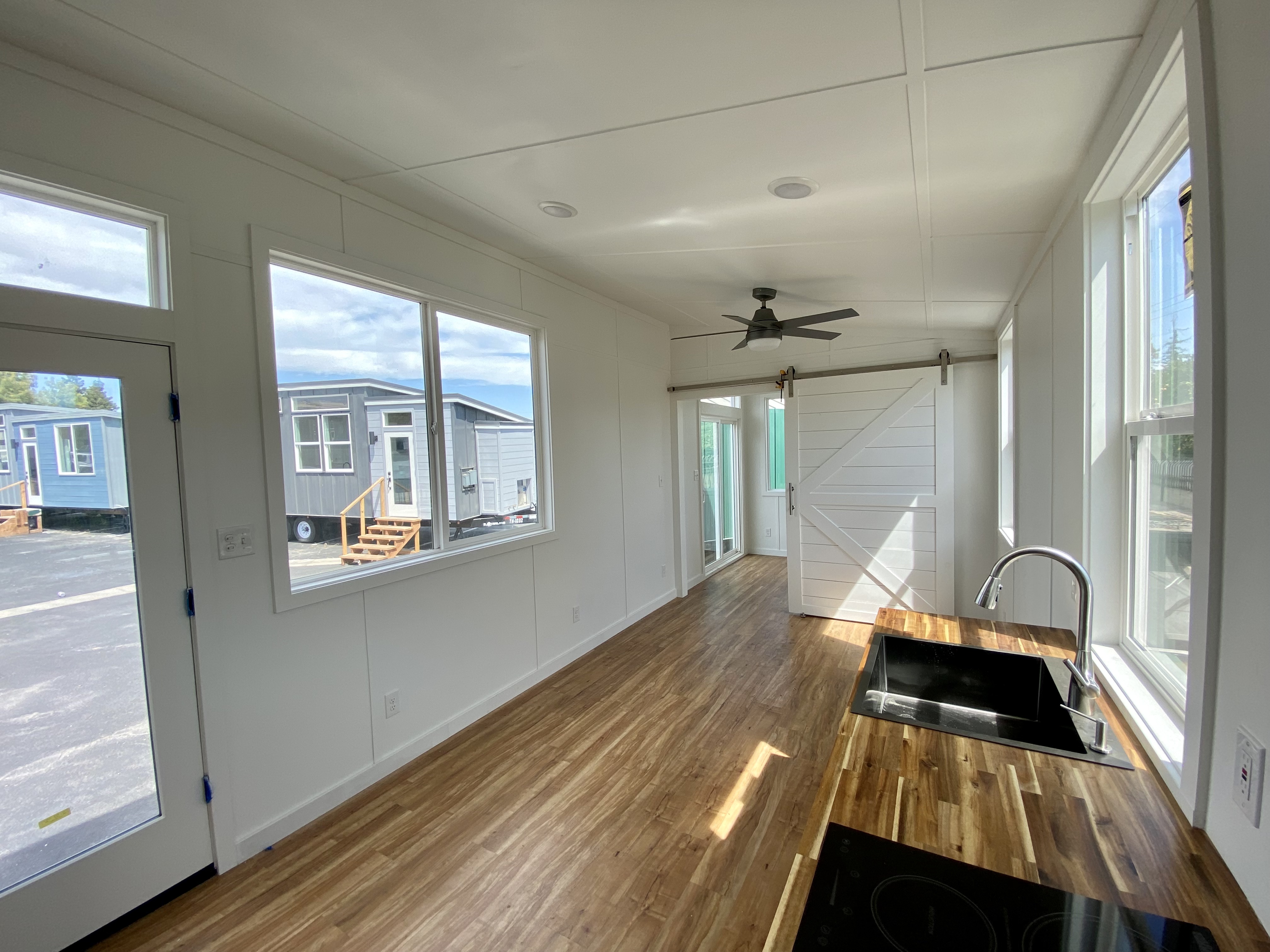 Studio 32 X thumbnail 10