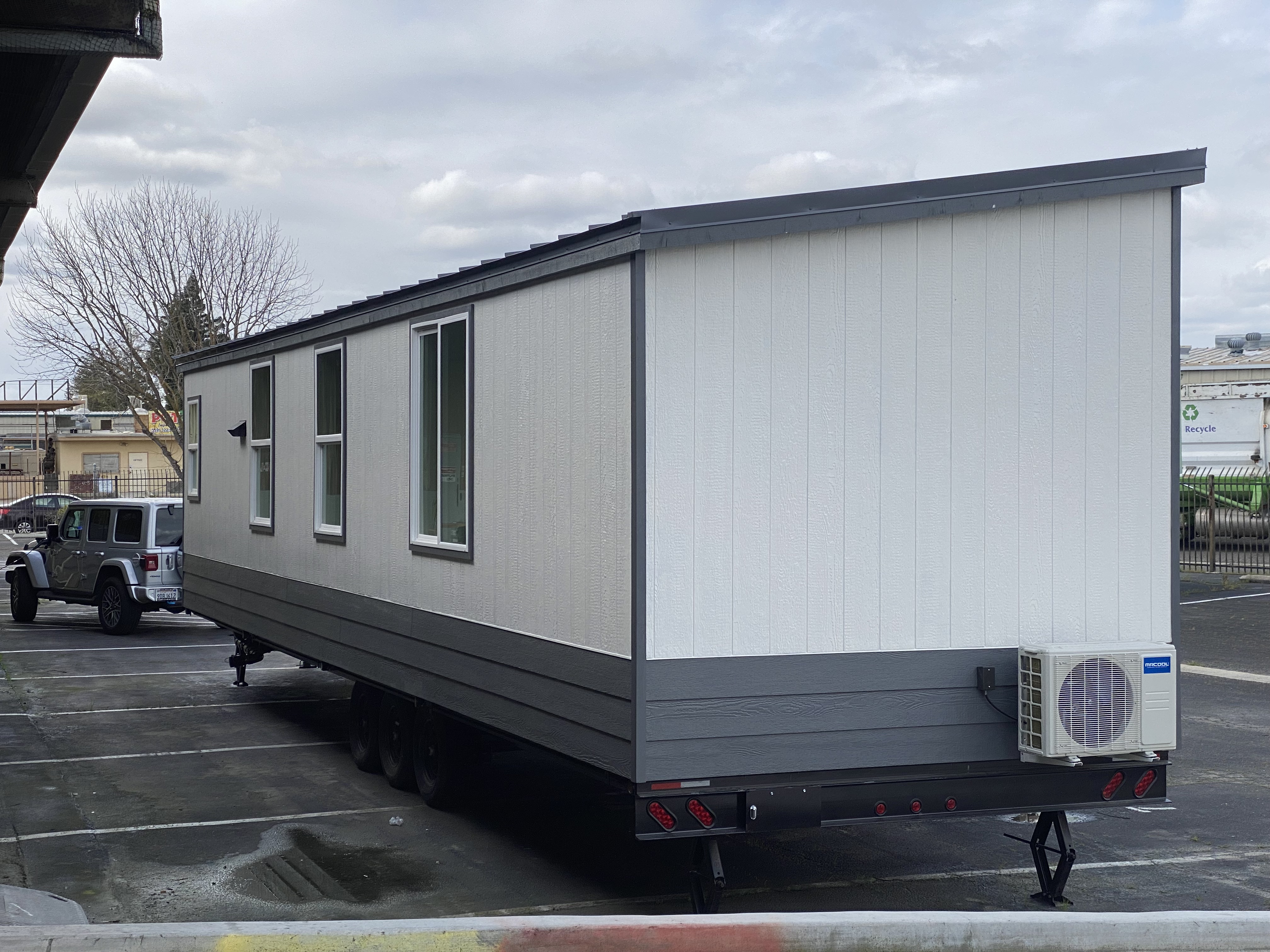 Studio 40 X thumbnail 6