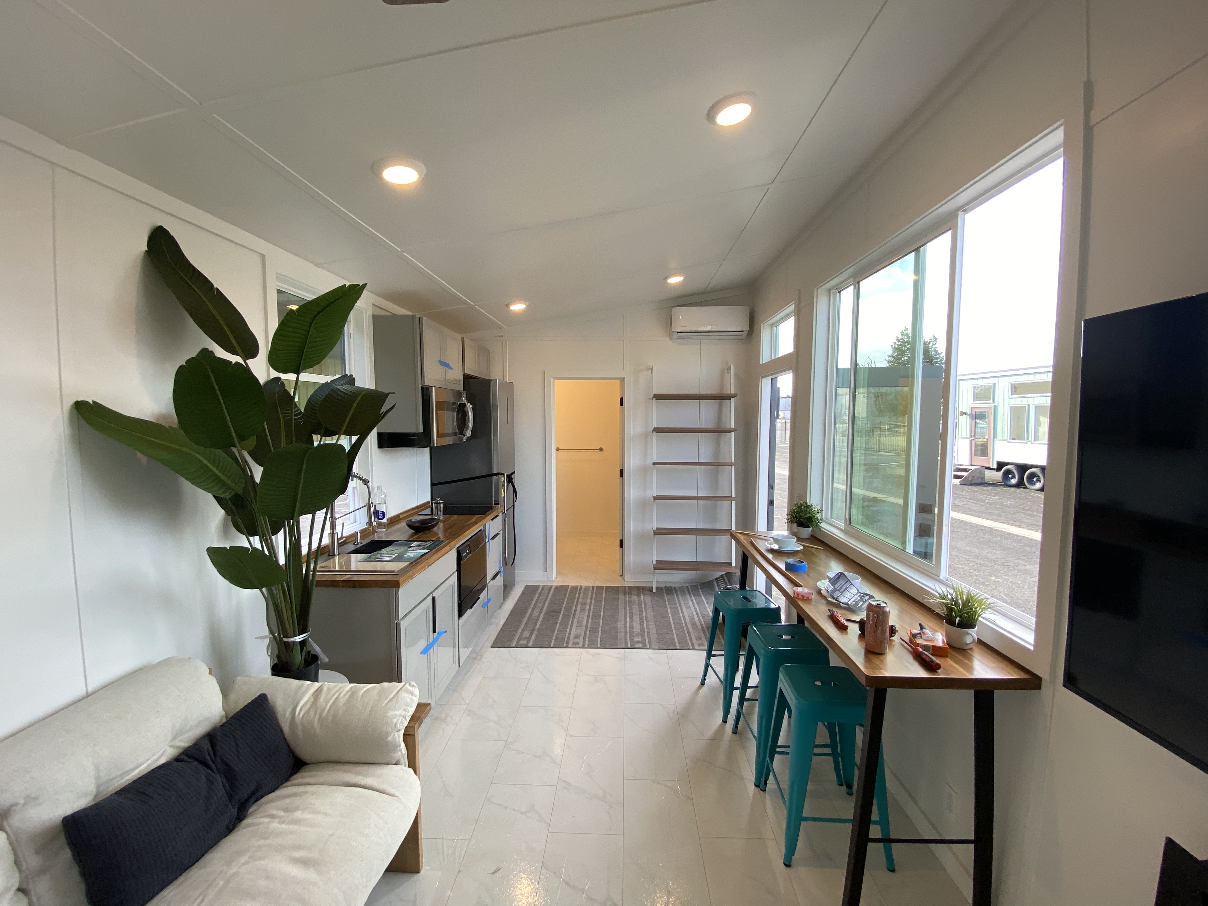 Studio 40 X thumbnail 7