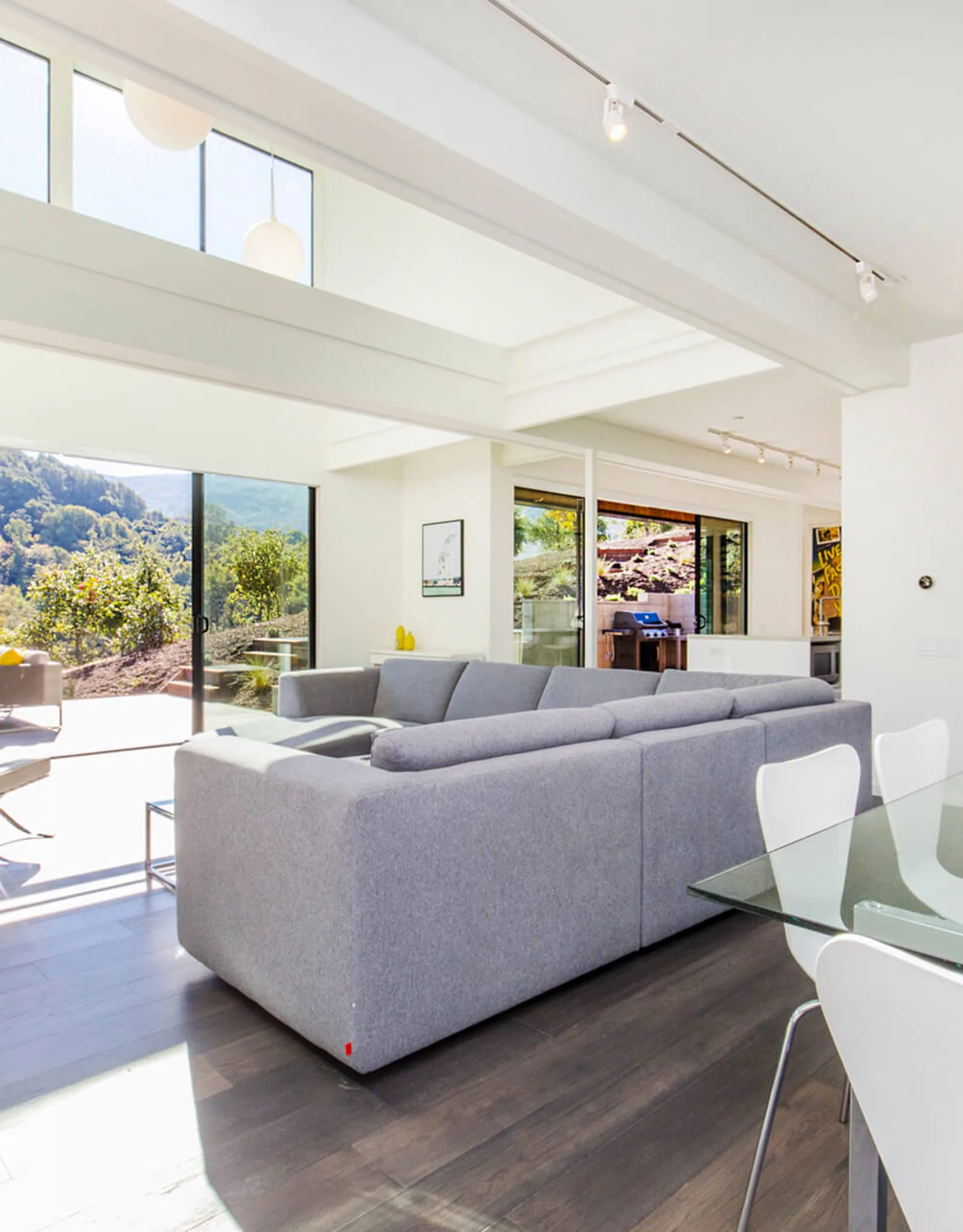 CONNECT EIGHT thumbnail 11