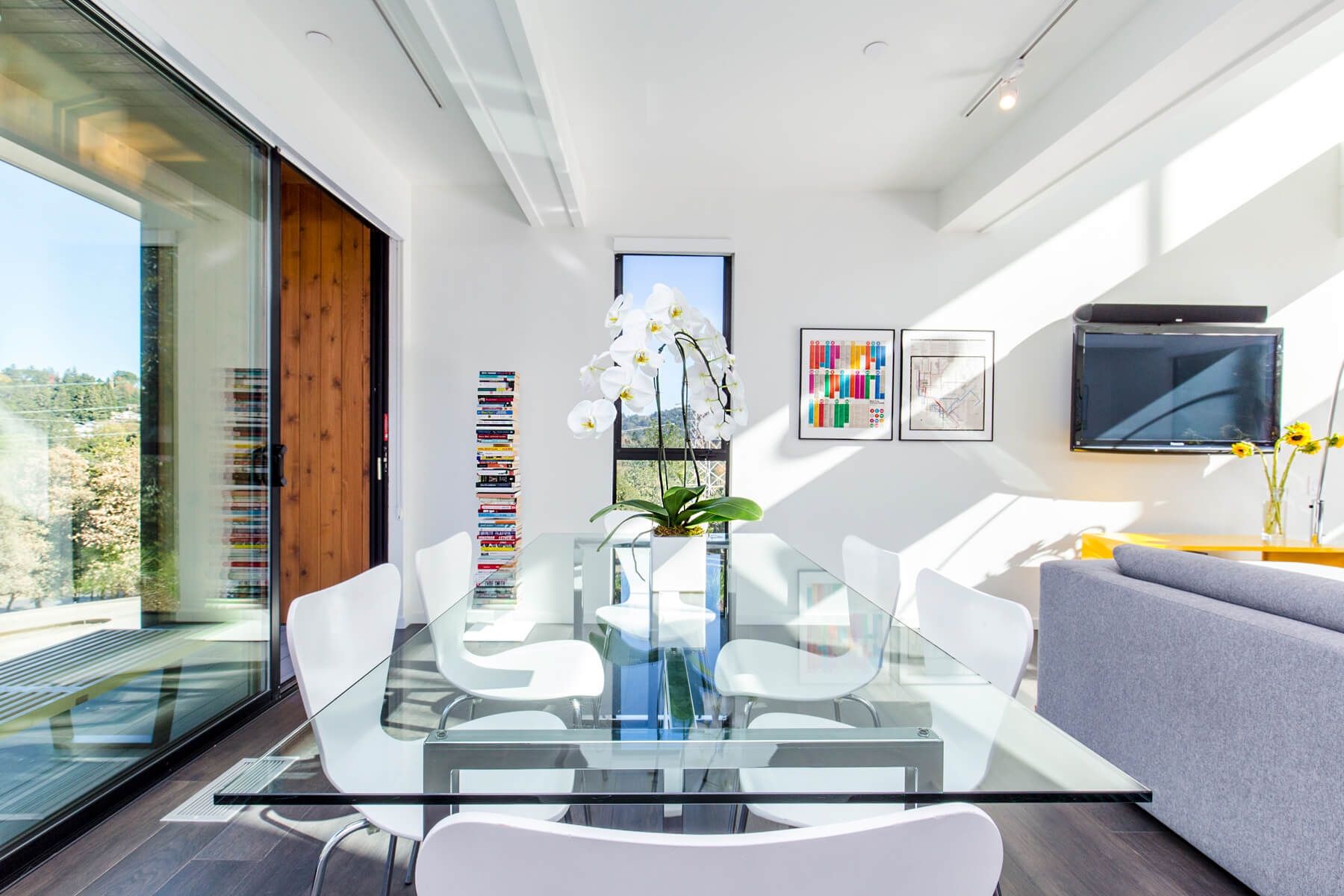 CONNECT EIGHT thumbnail 15