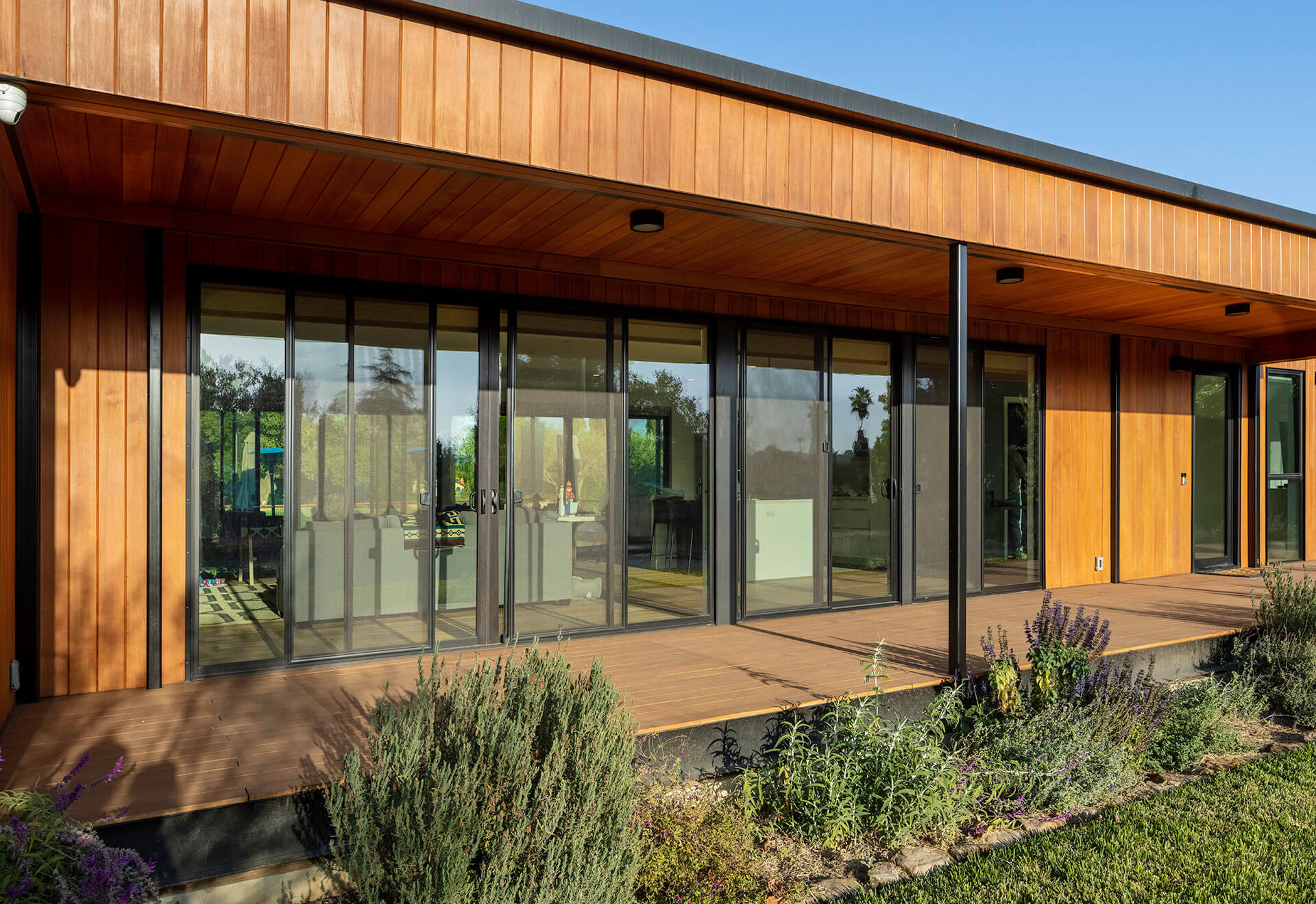 CONNECT NINE thumbnail 8