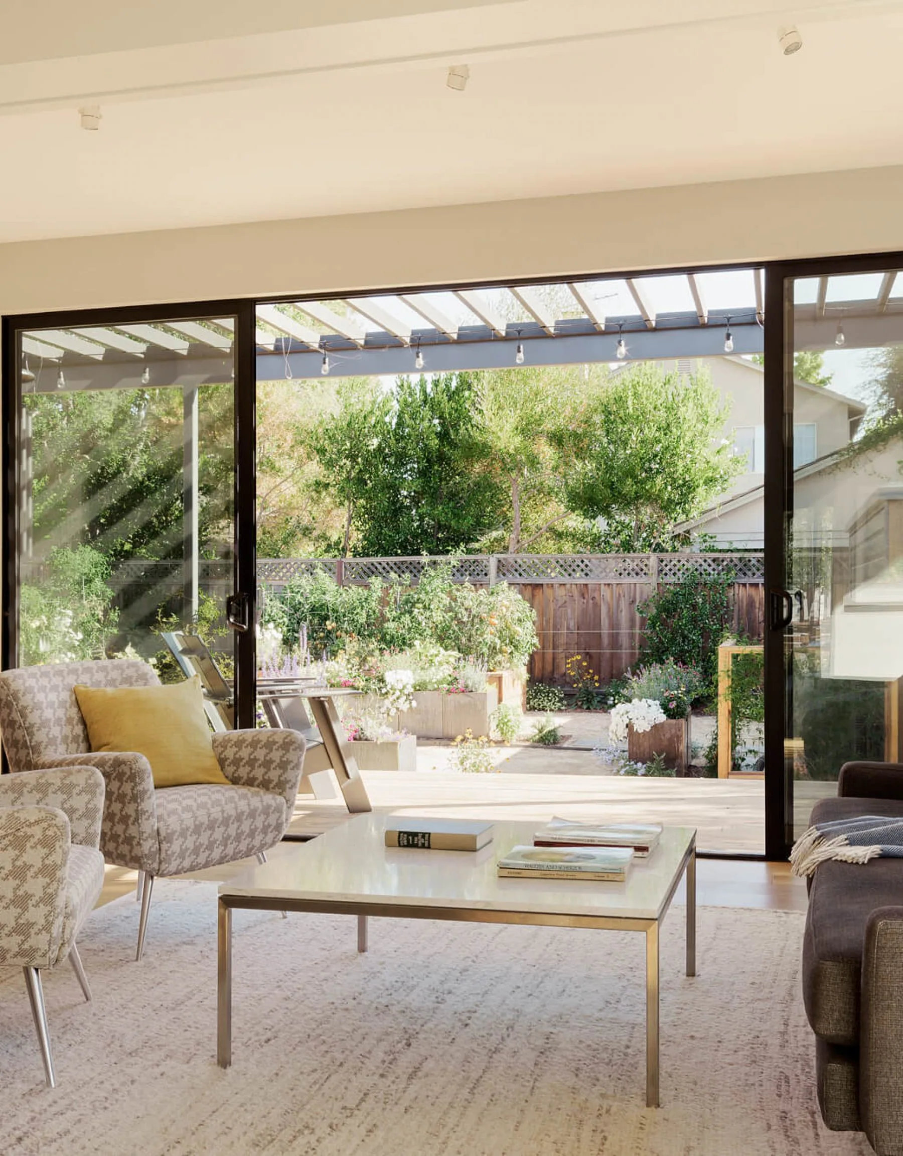 CONNECT SIX thumbnail 9