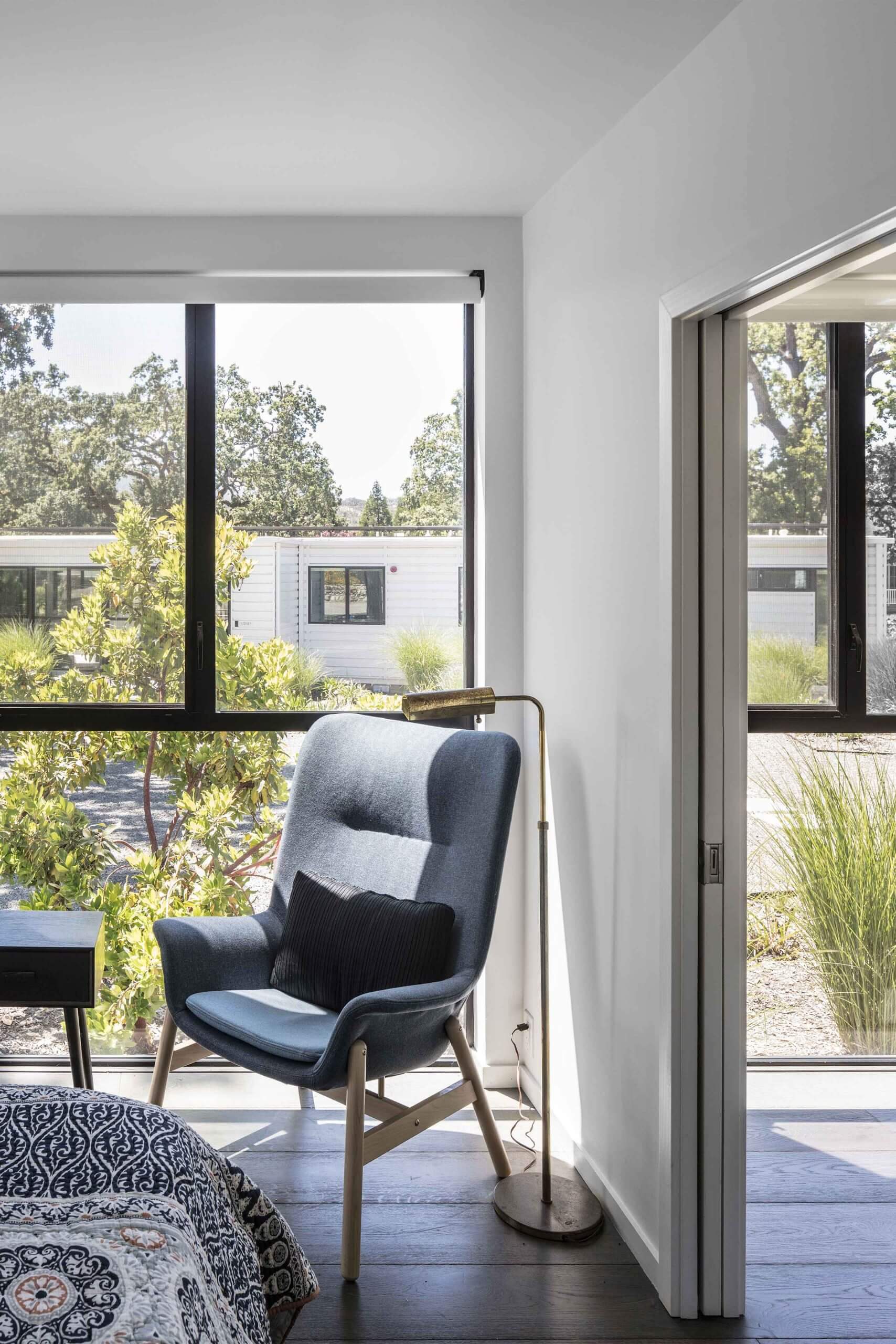 CONNECT TWO thumbnail 21