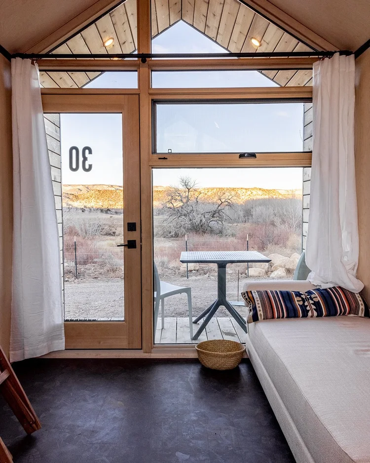 mono mini thumbnail 4