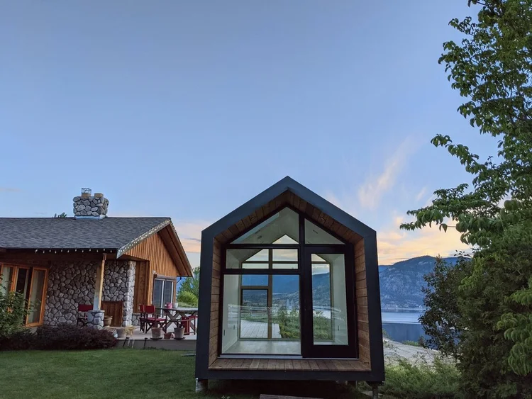 mono mini thumbnail 7