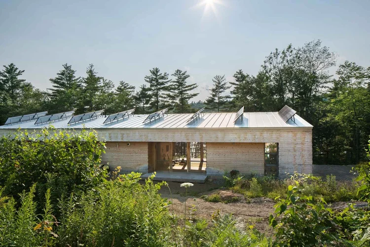 1100 MODEL thumbnail 2