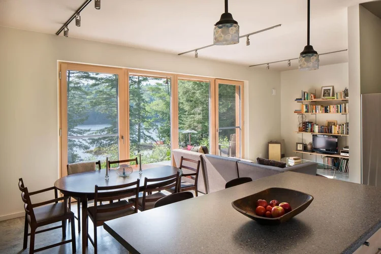 1100 MODEL thumbnail 6