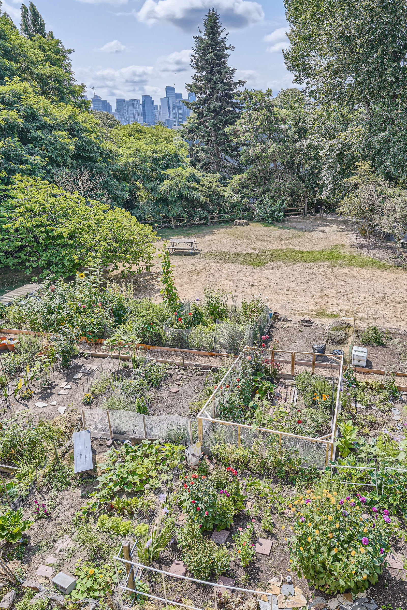 515 Howe St Seattle thumbnail 12