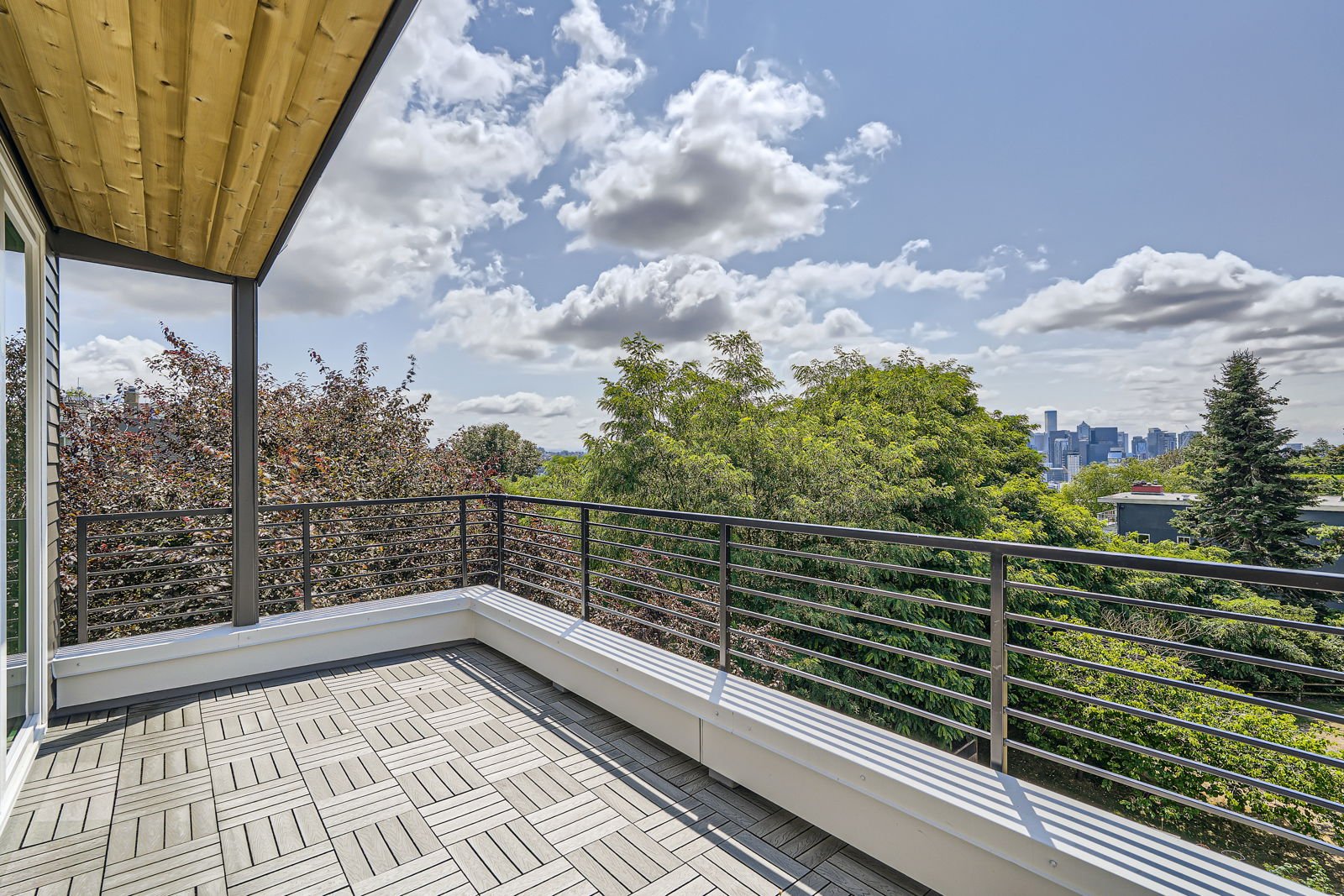 515 Howe St Seattle thumbnail 20