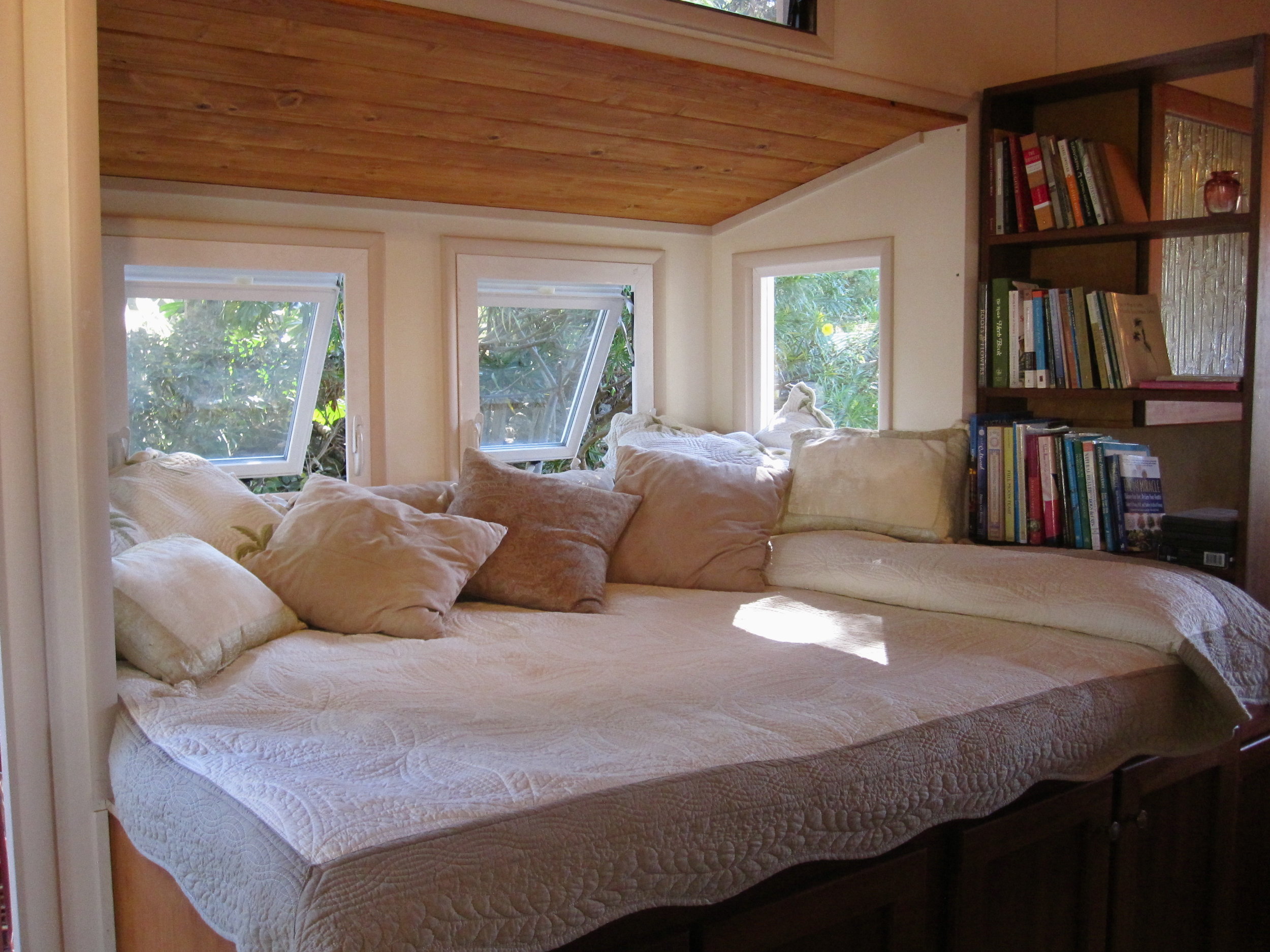 Hale Maluhia thumbnail 4