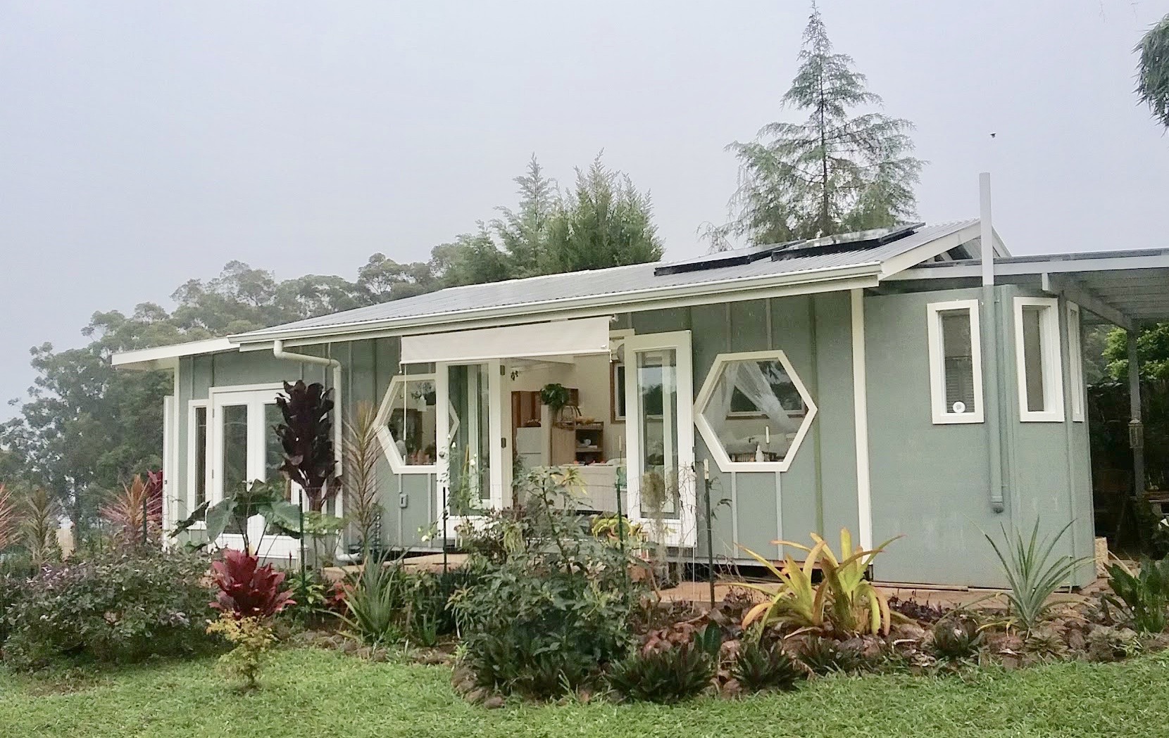 Hale Nani thumbnail 2