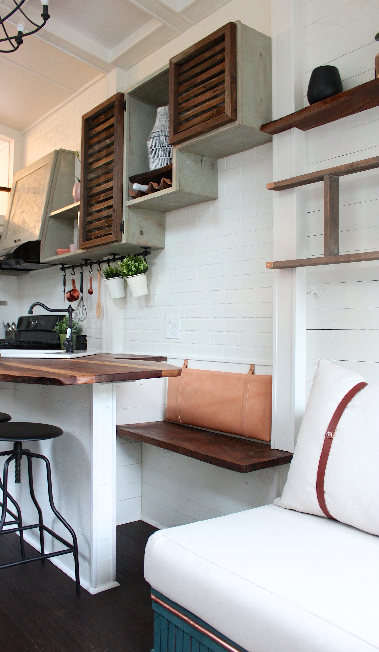 WRITERS RETREAT thumbnail 10