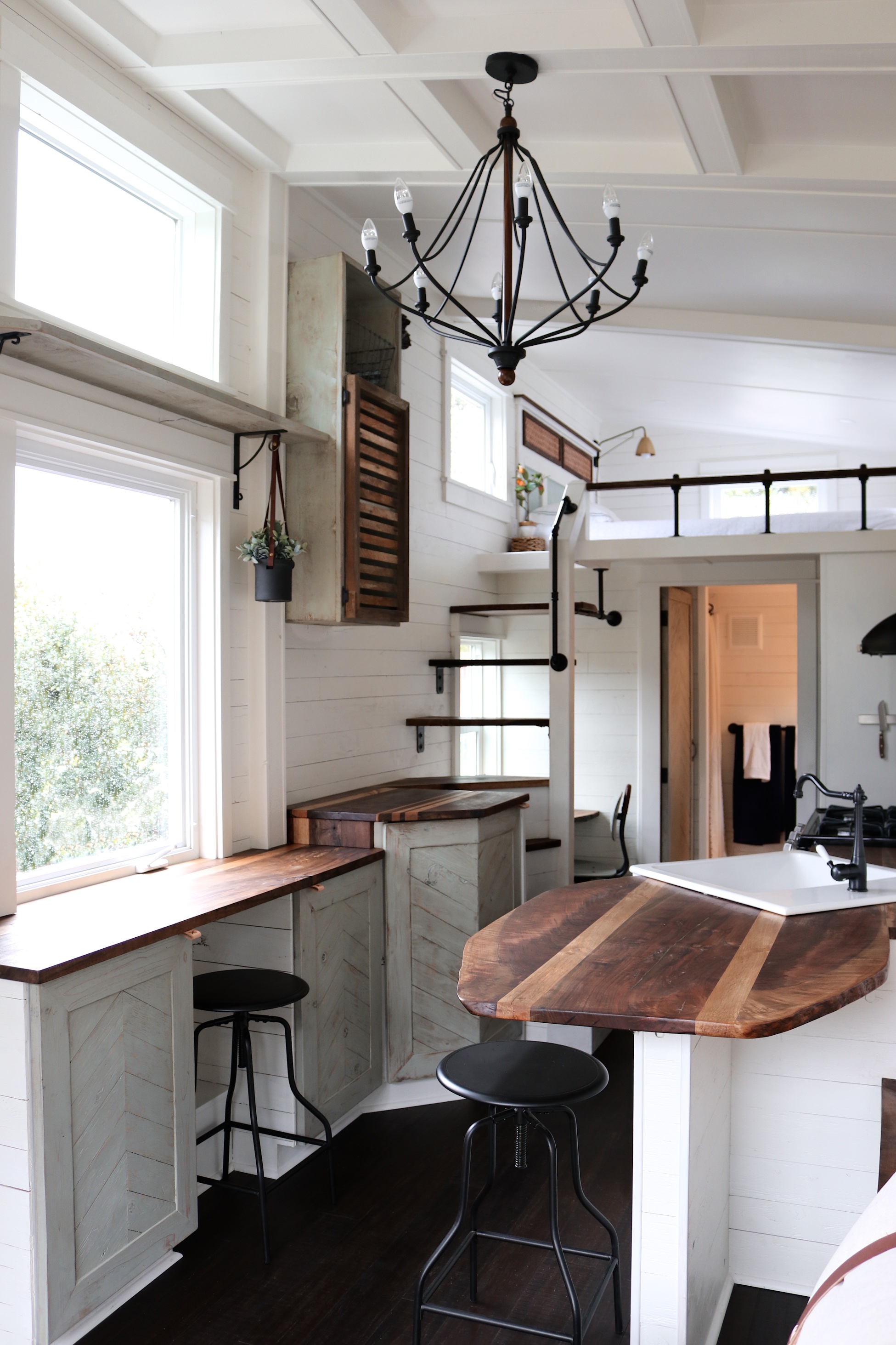 WRITERS RETREAT thumbnail 16