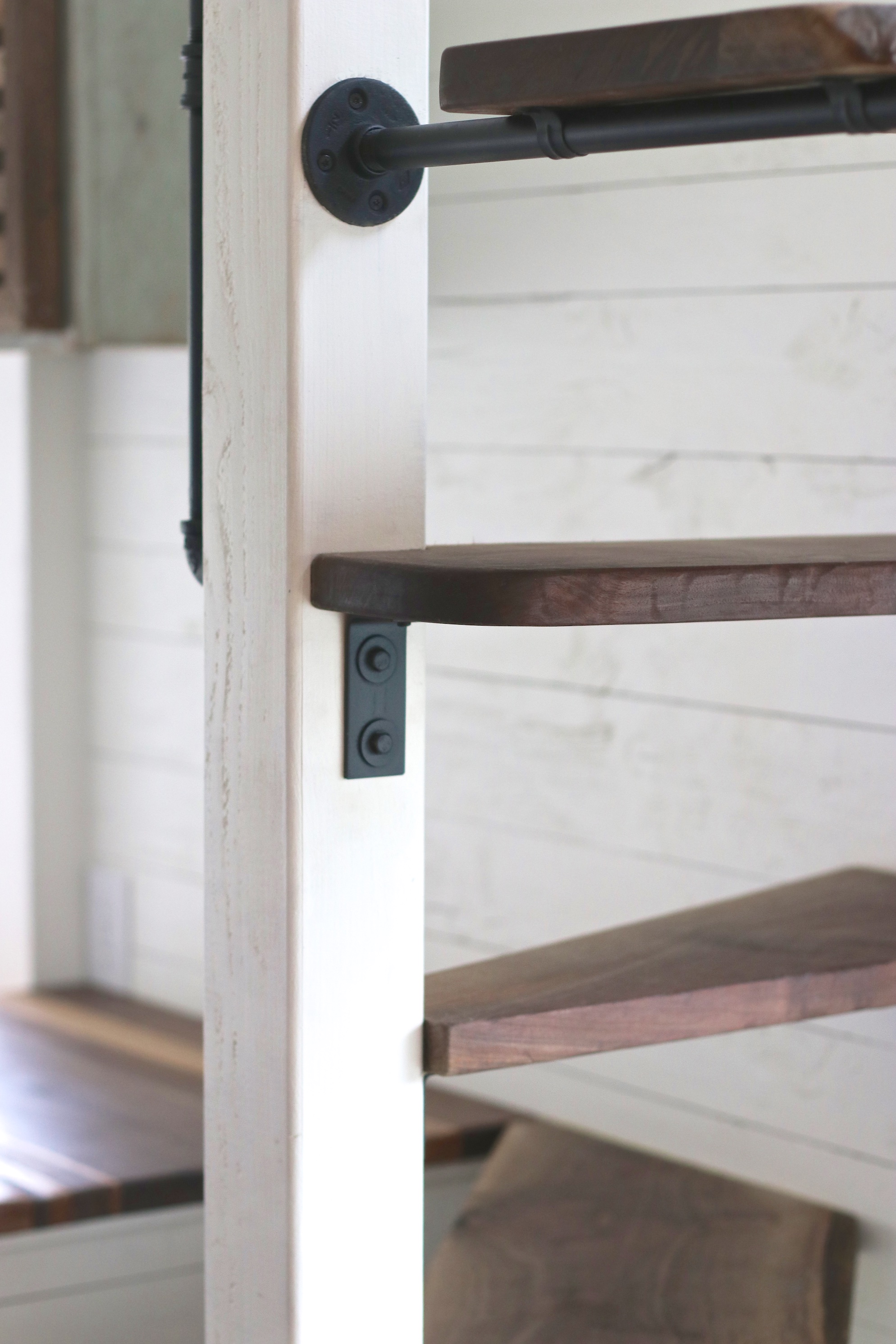 WRITERS RETREAT thumbnail 2