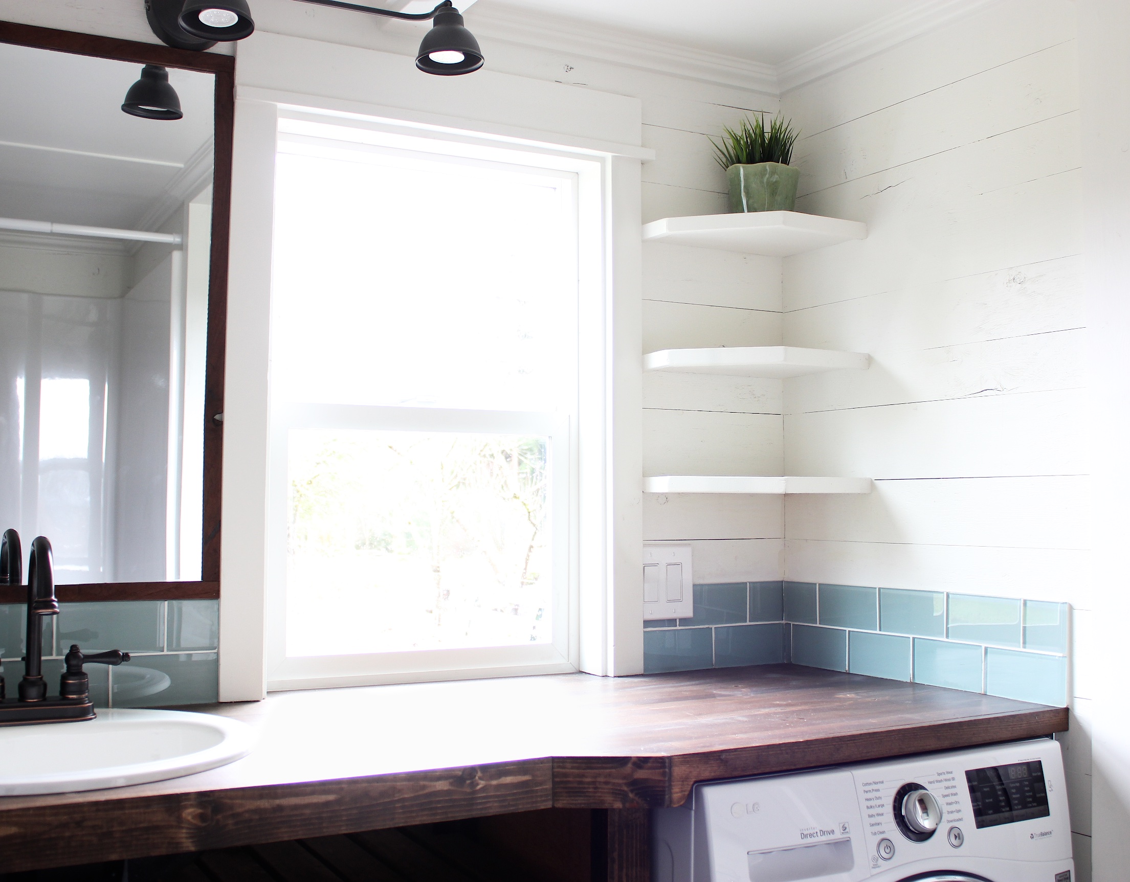 WRITERS RETREAT thumbnail 35