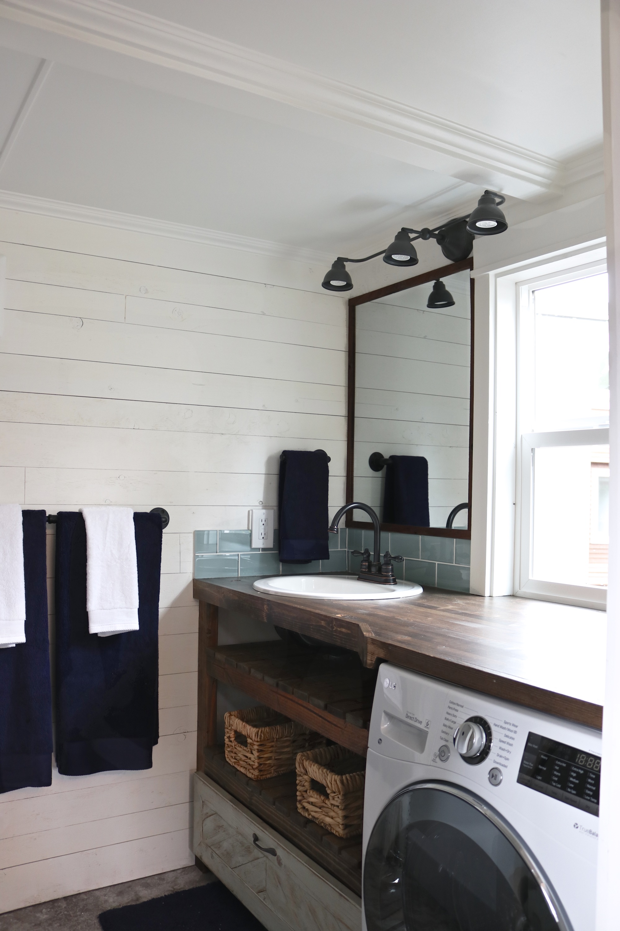 WRITERS RETREAT thumbnail 36