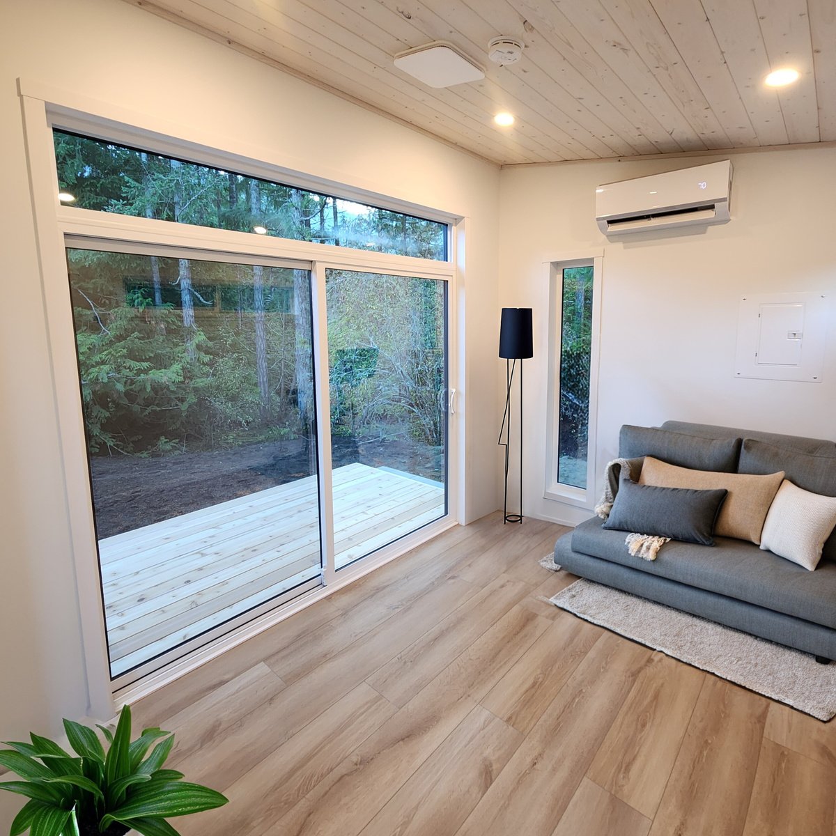 The Cedar thumbnail 18