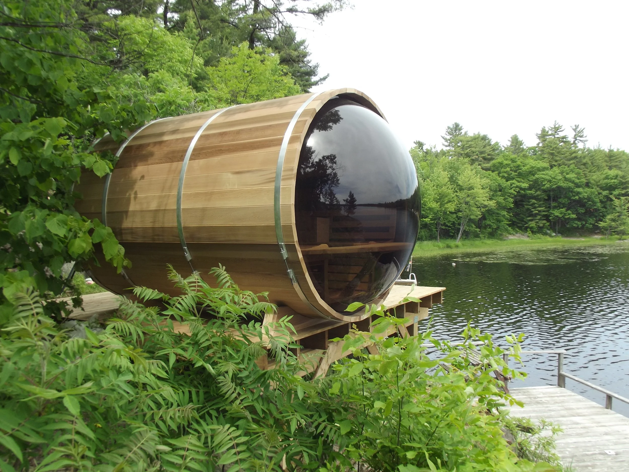 8’ Red Cedar panoramic Barrel Sauna thumbnail 3